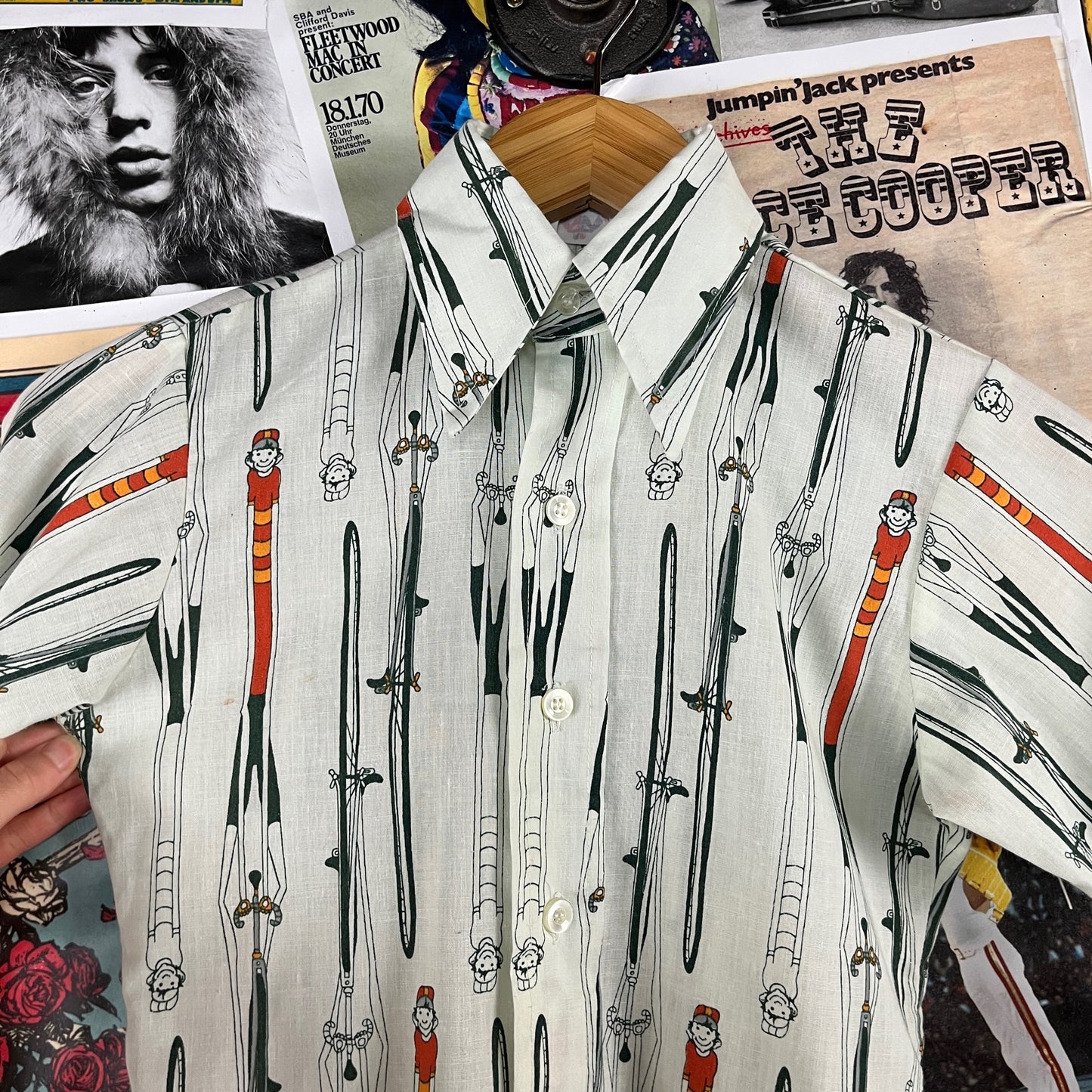 Vintage Boys Kids 70s Cyclist Bicycle Novelty Print Wrangler Long Sleeve Button Up Disco Shirt Size 8 Ages 7-8