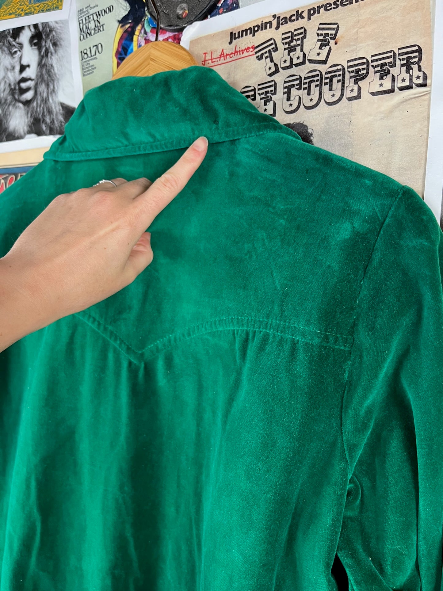 Vintage Men's Groovy 60s-70s Emerald Green Velvet Jack Winter Disco Shacket Shirt Jacket