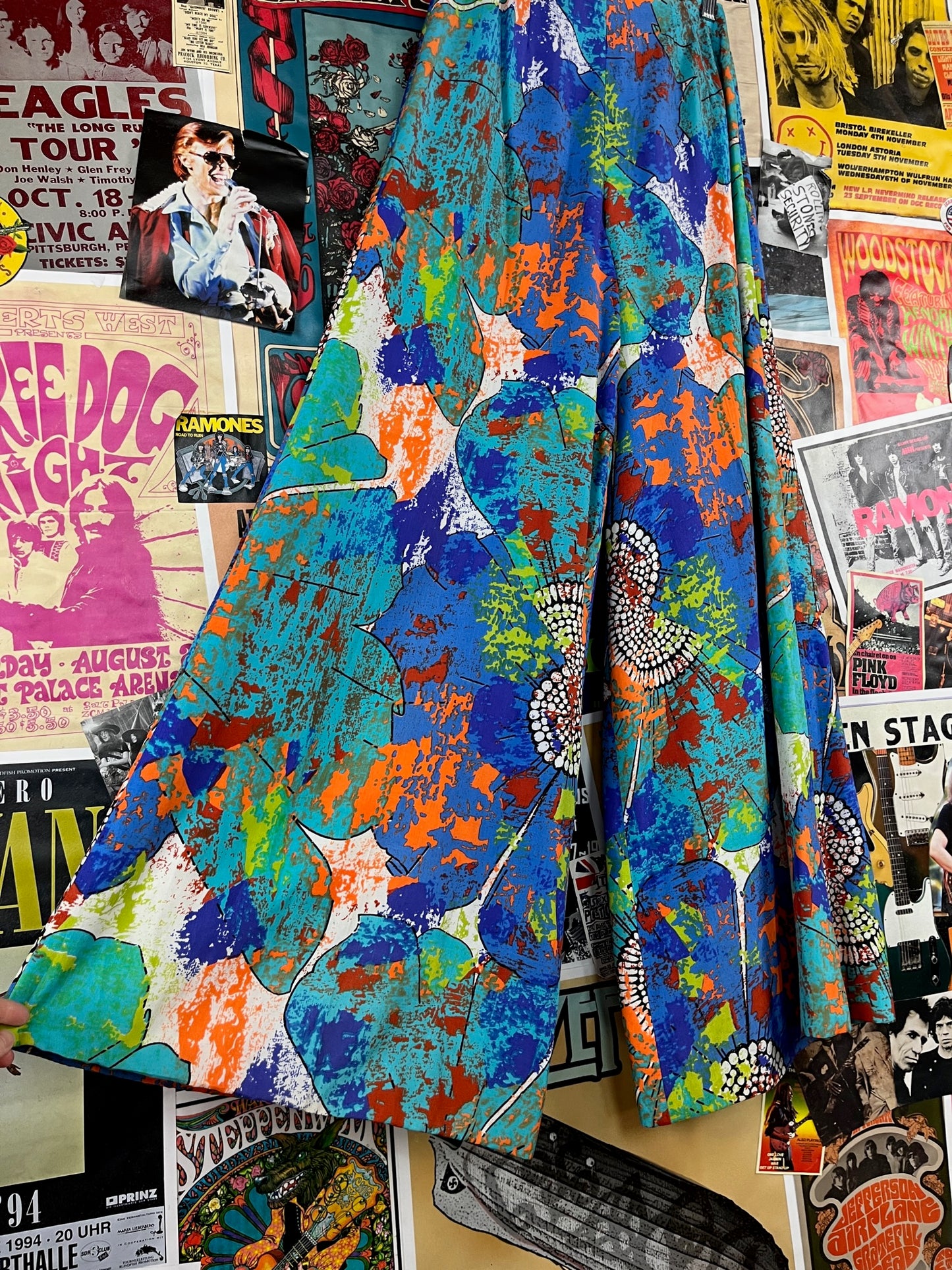 Vintage Women's 60s-70s Lady Albert Abstract Print High Rise Wide Leg Rayon Silk Trouser Pants 26x32