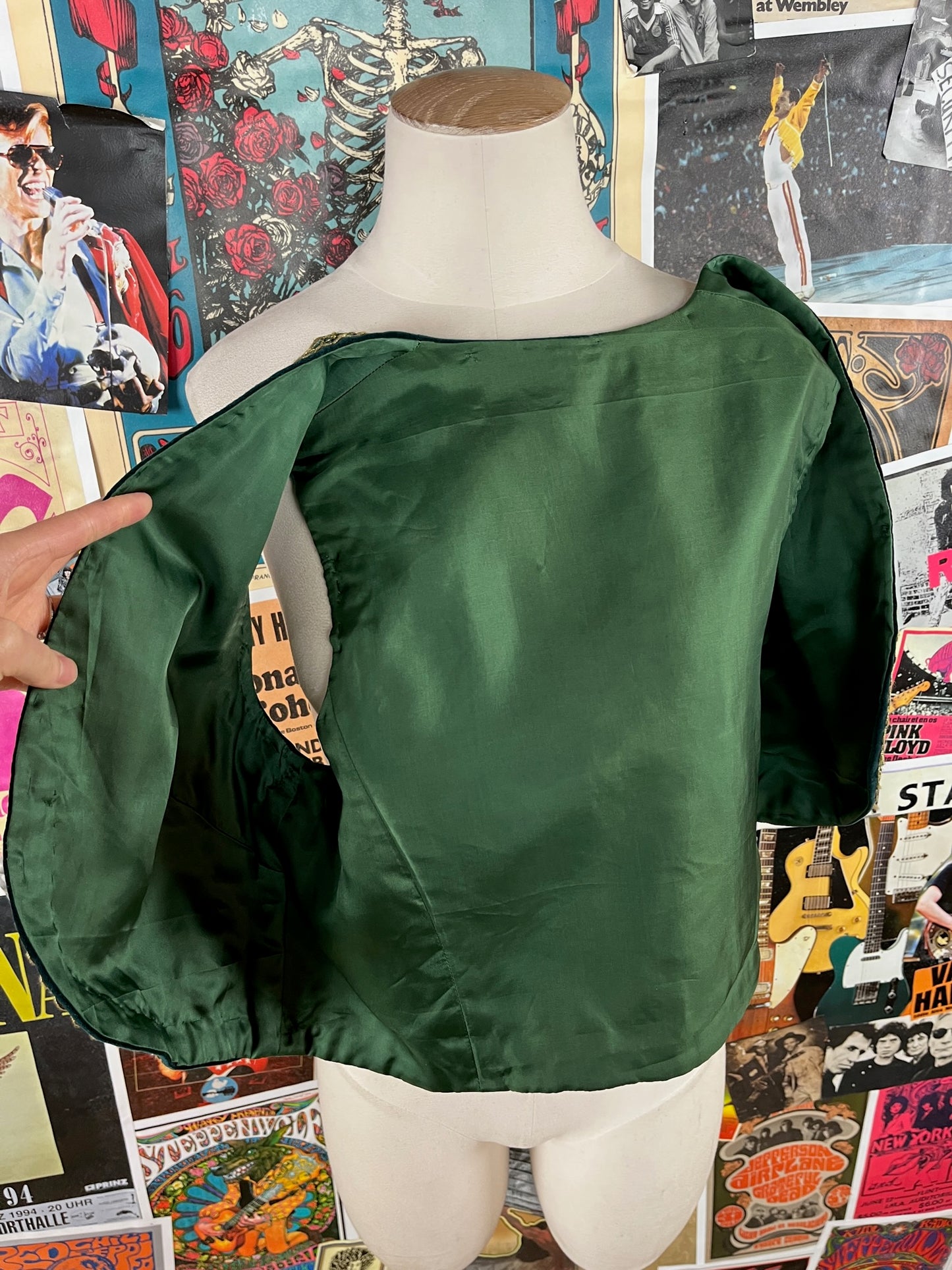 Vintage Women's 60s-70s Green Velvet Gold Ric Rac Ribbon Trim Cropped Vest Top XS/S