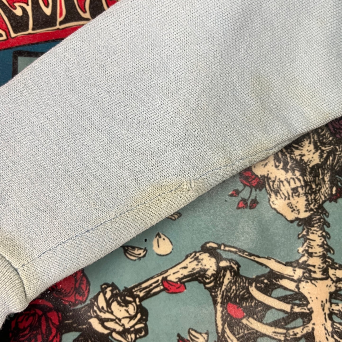 Vintage Toddler Kids 50s Light Blue Faded Jacksonville Florida Stained Grunge Souvenir Pullover Crewneck Sweatshirt 18-24 Months
