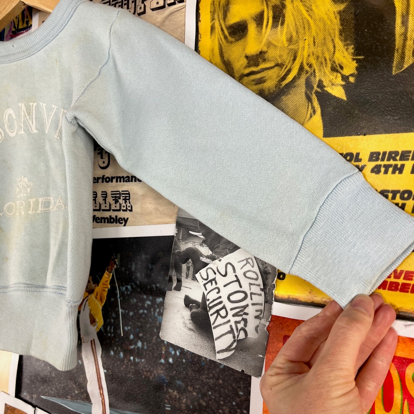 Vintage Toddler Kids 50s Light Blue Faded Jacksonville Florida Stained Grunge Souvenir Pullover Crewneck Sweatshirt 18-24 Months