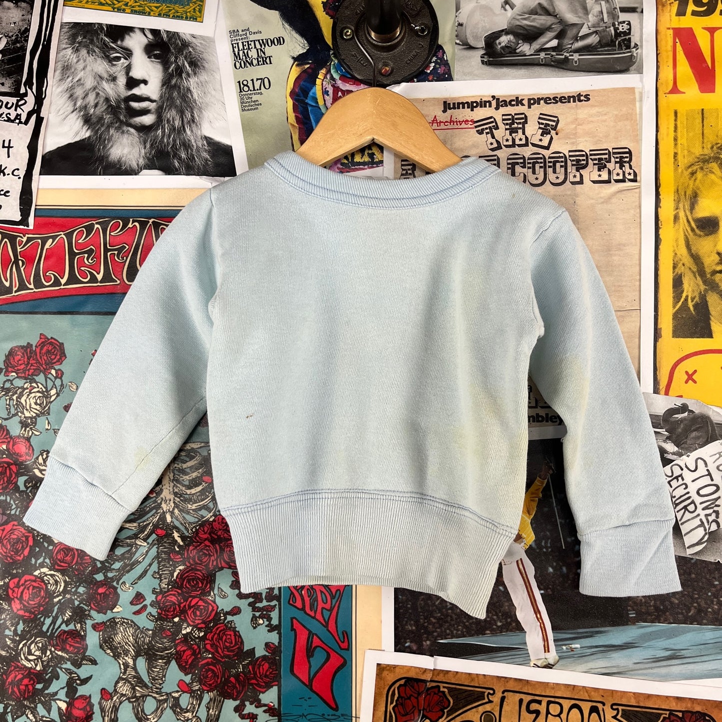 Vintage Toddler Kids 50s Light Blue Faded Jacksonville Florida Stained Grunge Souvenir Pullover Crewneck Sweatshirt 18-24 Months