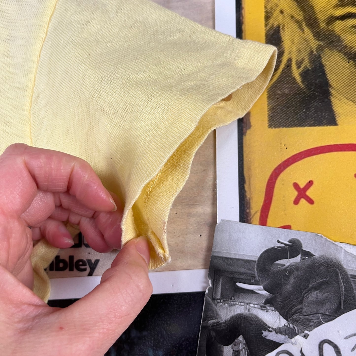 Vintage Kids 1950s Yellow Threadbare Davy Crockett Rockabilly Graphic T-Shirt Size 5 Ages 4-5
