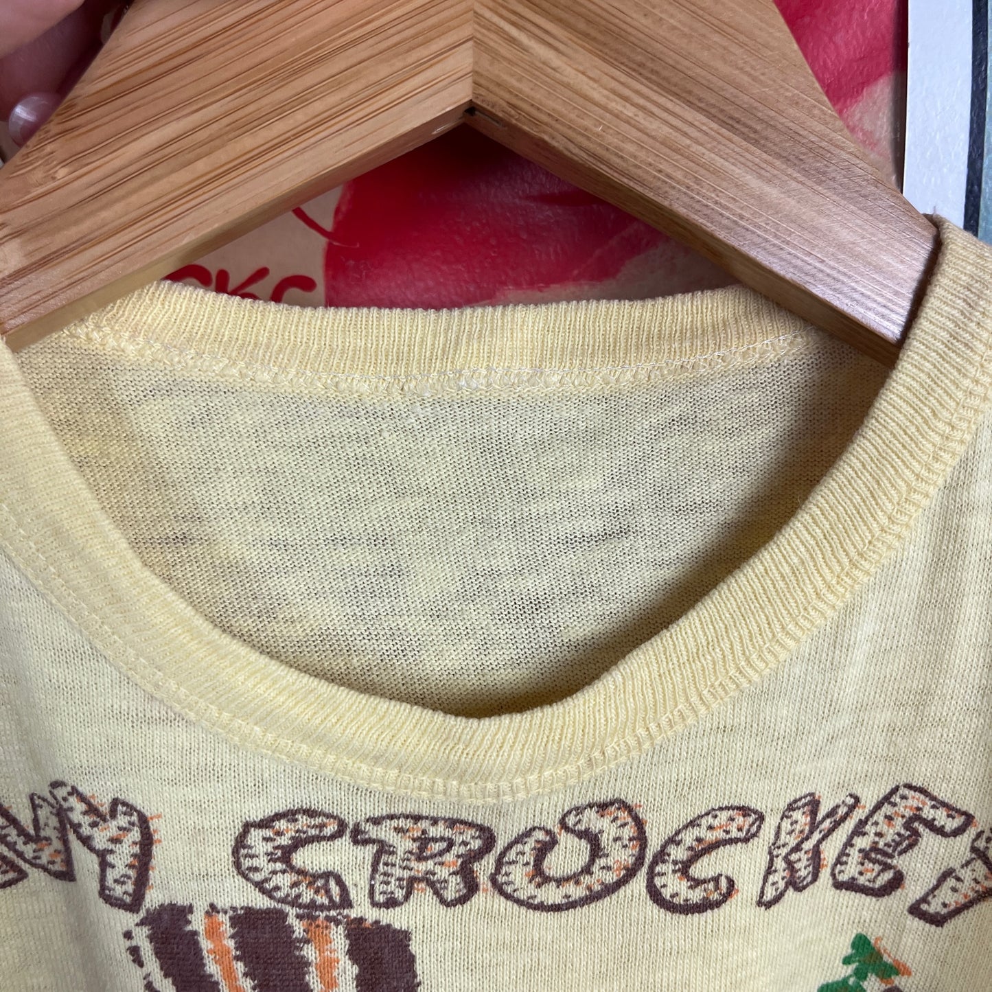 Vintage Kids 1950s Yellow Threadbare Davy Crockett Rockabilly Graphic T-Shirt Size 5 Ages 4-5