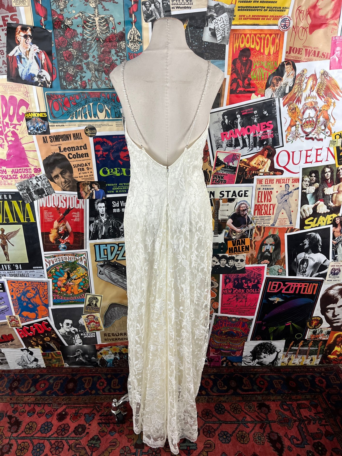 Vintage Womens 90s Ivory White Floral Lace Beaded Strap Sleeveless Backless Boatneck Scott McClintock Wedding Evening Prom Dress XS