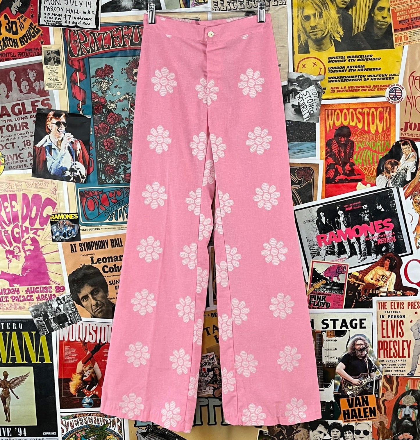 Vintage women's 60s-70s Barbie pink floral flower power print wide leg flares pants.