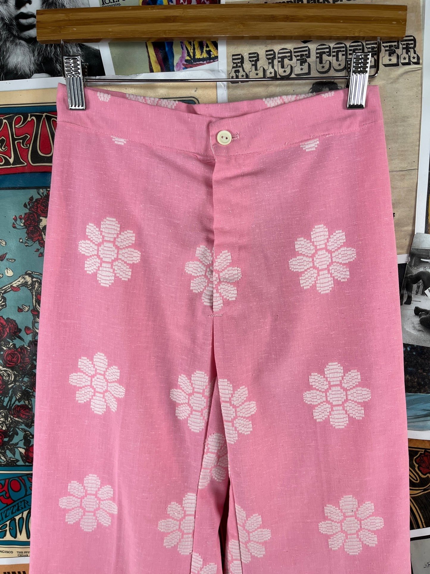 Vintage Women's 60s-70s Mod Pink White Daisy Flower Power Floral Print Wide Leg Trouser Pants 25x31