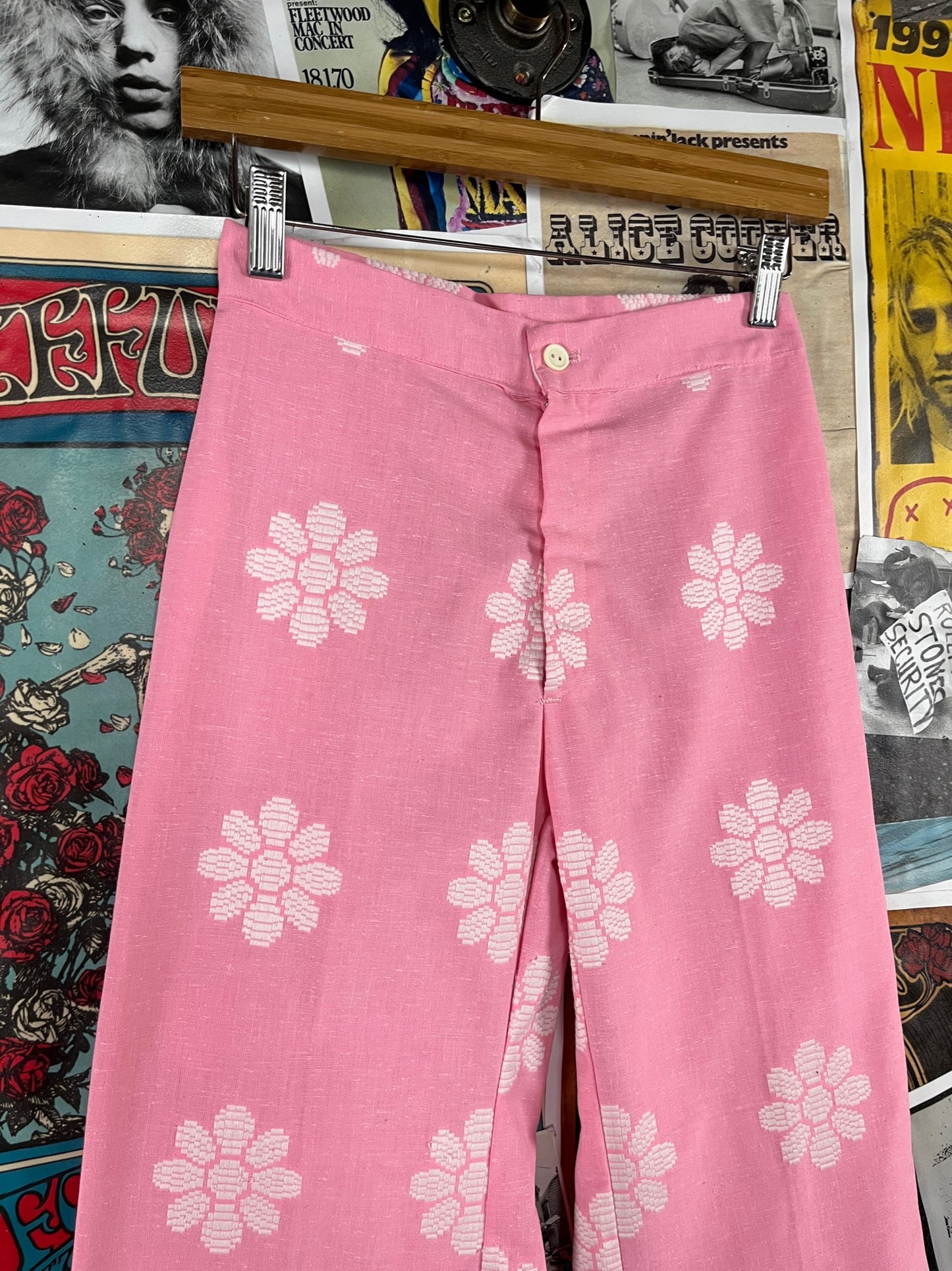 Vintage Women's 60s-70s Mod Pink White Daisy Flower Power Floral Print Wide Leg Trouser Pants 25x31