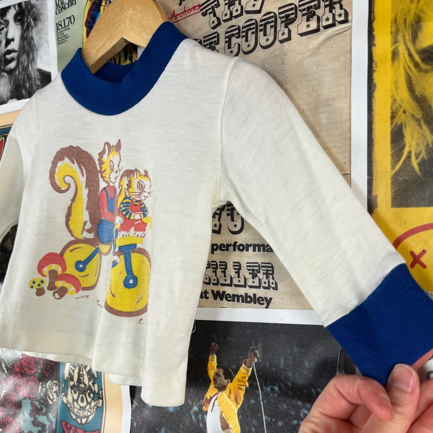 Adorable Vintage Baby Kids Retro 60s-70s White Blue Long Sleeve Squirrels Mushrooms Bicycle Cartoon Graphic Ringer T-Shirt 6-9 Months