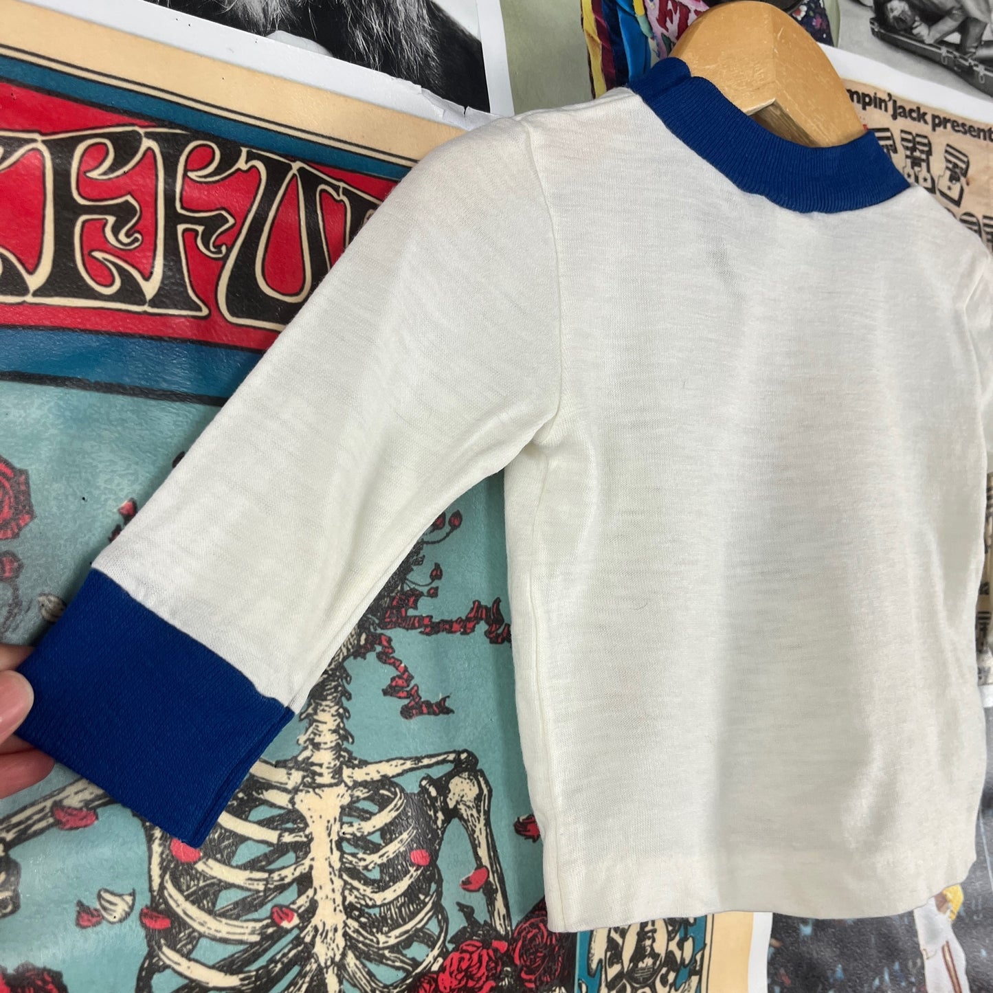 Adorable Vintage Baby Kids Retro 60s-70s White Blue Long Sleeve Squirrels Mushrooms Bicycle Cartoon Graphic Ringer T-Shirt 6-9 Months
