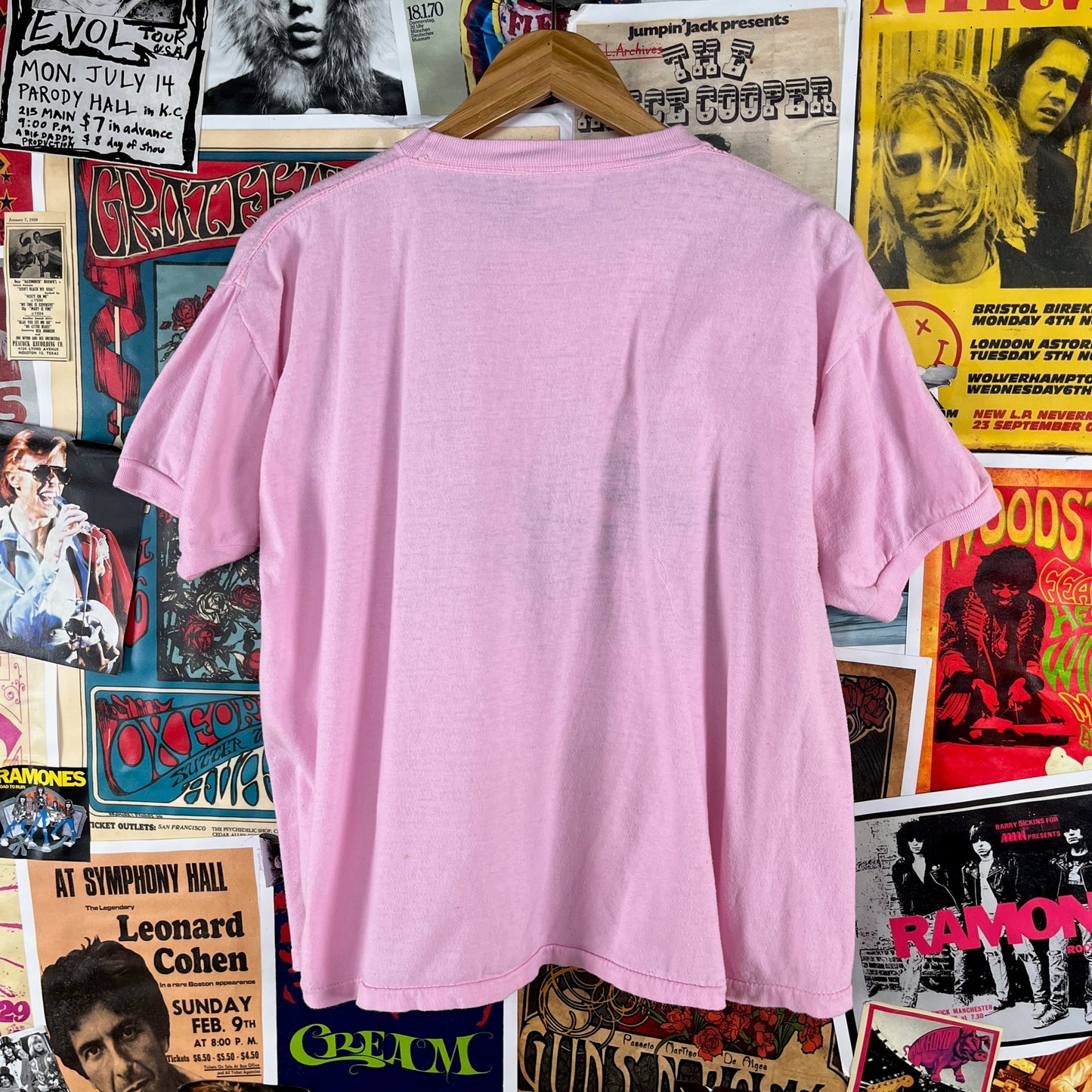 Vintage 70s-80s Pink Alaska Puffin Wildlife Short Sleeve Graphic Souvenir T-Shirt Unisex Adult S/M