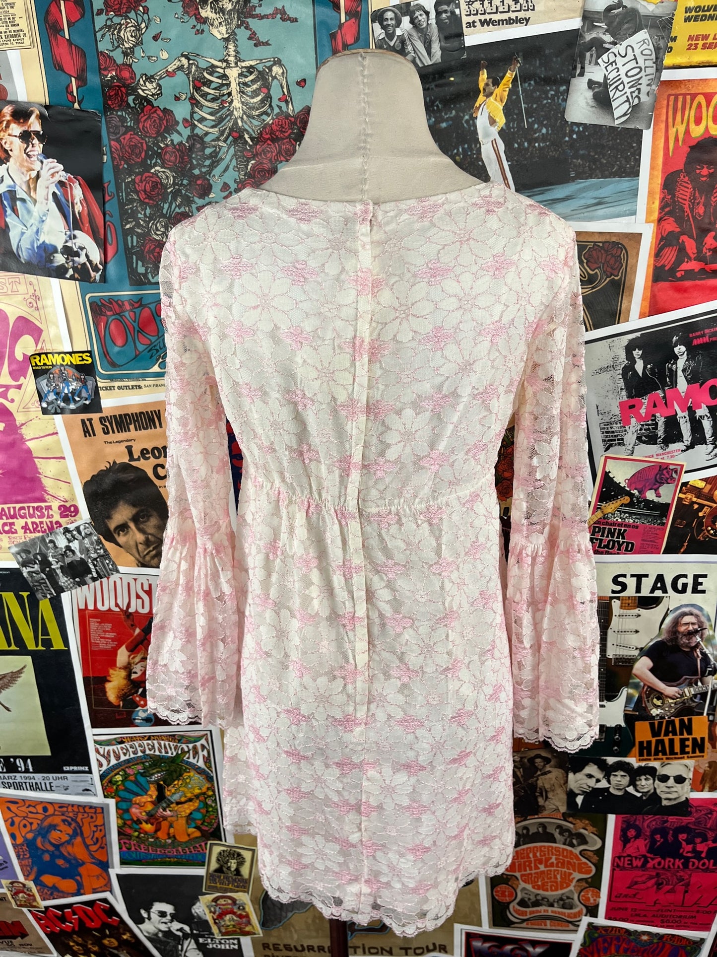 Vintage Women's 60s White Pink Floral Lace Ribbon Bell Sleeve Babydoll Mini Dress XS Retro
