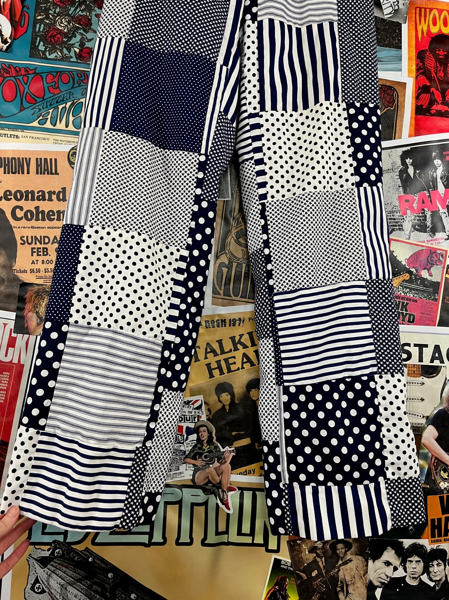Vintage Women's 60s-70s Blue and White Polka Dot Stars Patchwork Print Lady Albert Ltd Mid Rise Mod Trousers Pants 25" Waist