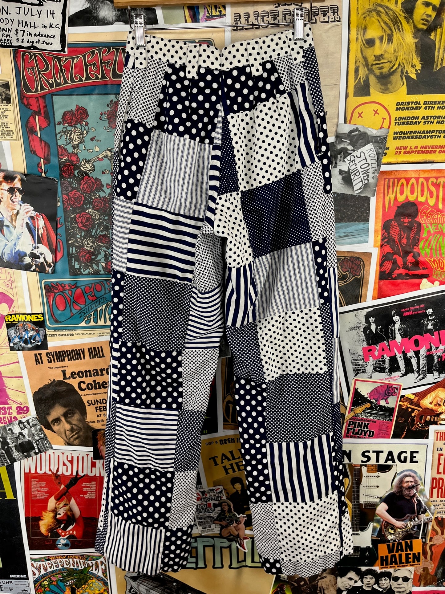 Vintage Women's 60s-70s Blue and White Polka Dot Stars Patchwork Print Lady Albert Ltd Mid Rise Mod Trousers Pants 25" Waist