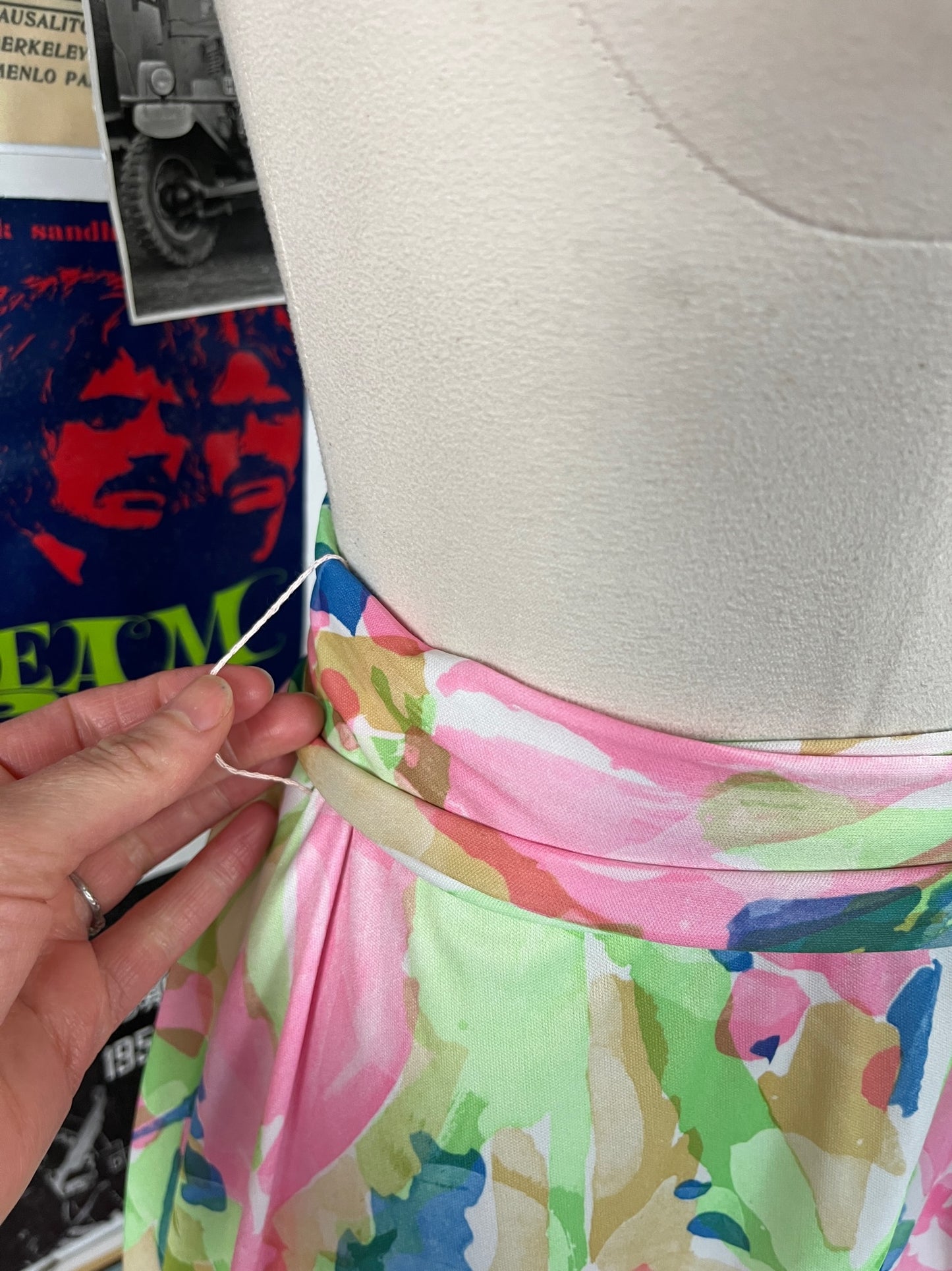 Vintage Womens 70s Pink Watercolor Floral Print High Waisted Belted Jackfin Maxi Skirt 24" Waist