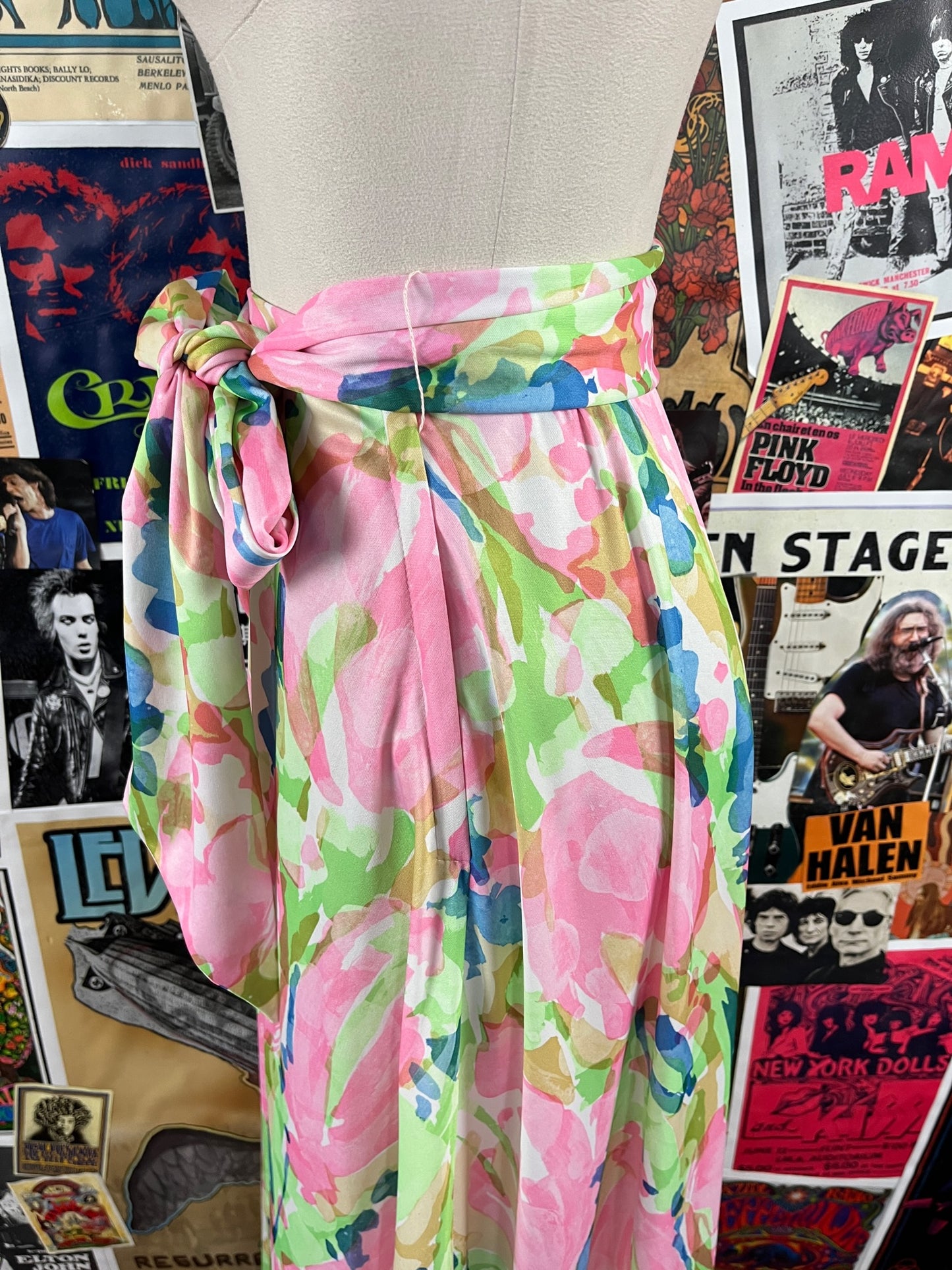 Vintage Womens 70s Pink Watercolor Floral Print High Waisted Belted Jackfin Maxi Skirt 24" Waist