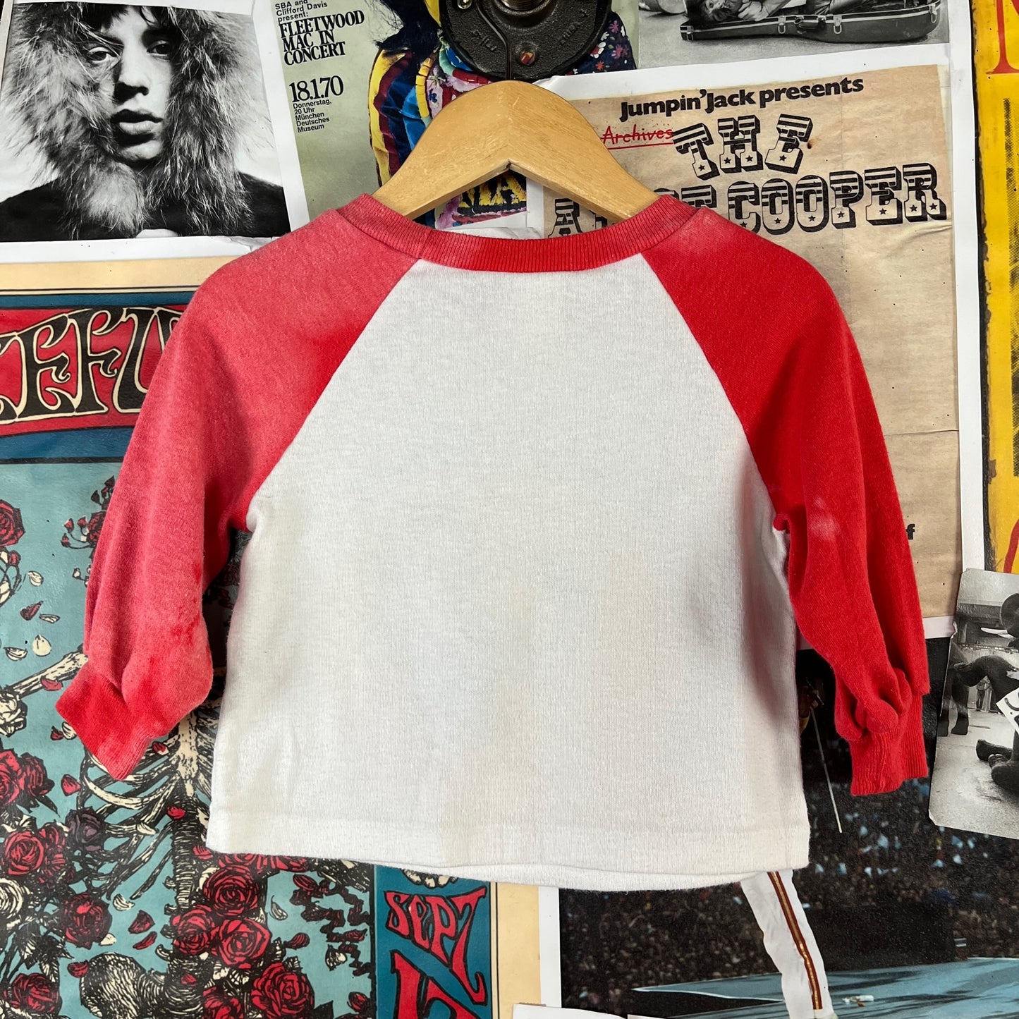 Vintage Toddler Girls Kids 1970s Walt Disney Snow White Cartoon Movie Graphic Raglan Crewneck Baseball Style T-Shirt 2T-3T