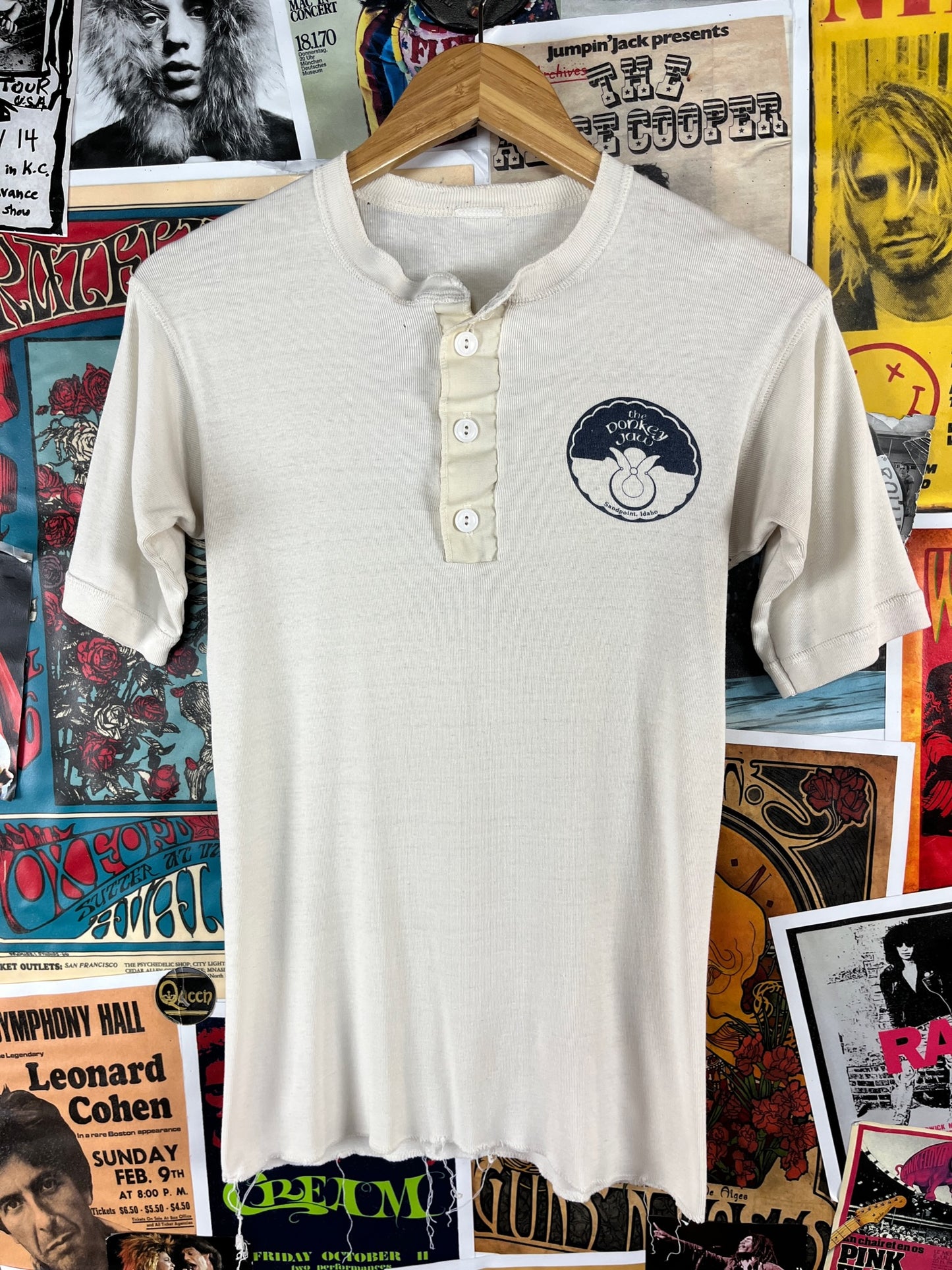 Vintage Mens 80s The Donkey Jaw Sandpoint Idaho Anchor Steam Beer Graphic Half Sleeve Henley Shirt