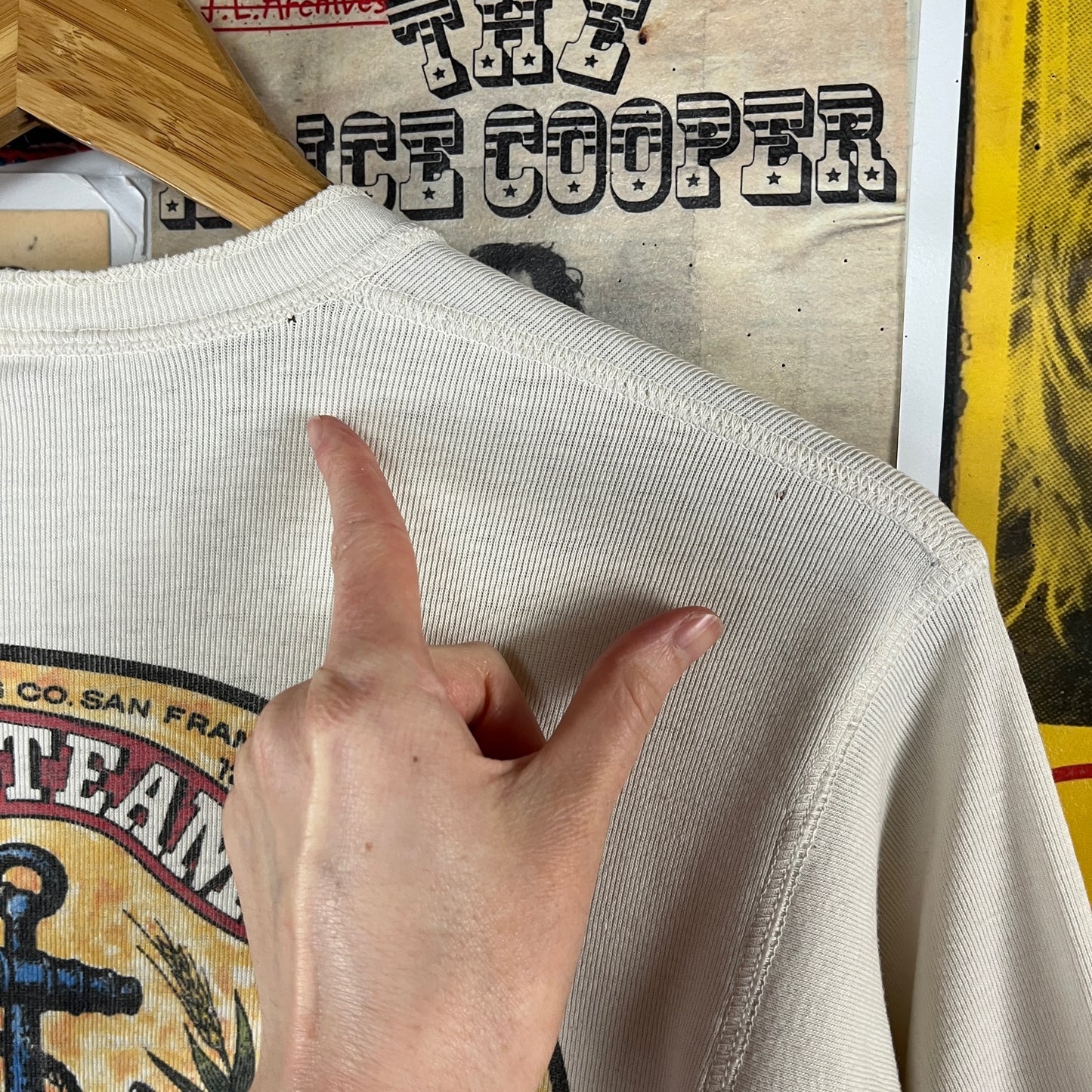 Vintage Mens 80s The Donkey Jaw Sandpoint Idaho Anchor Steam Beer Graphic Half Sleeve Henley Shirt