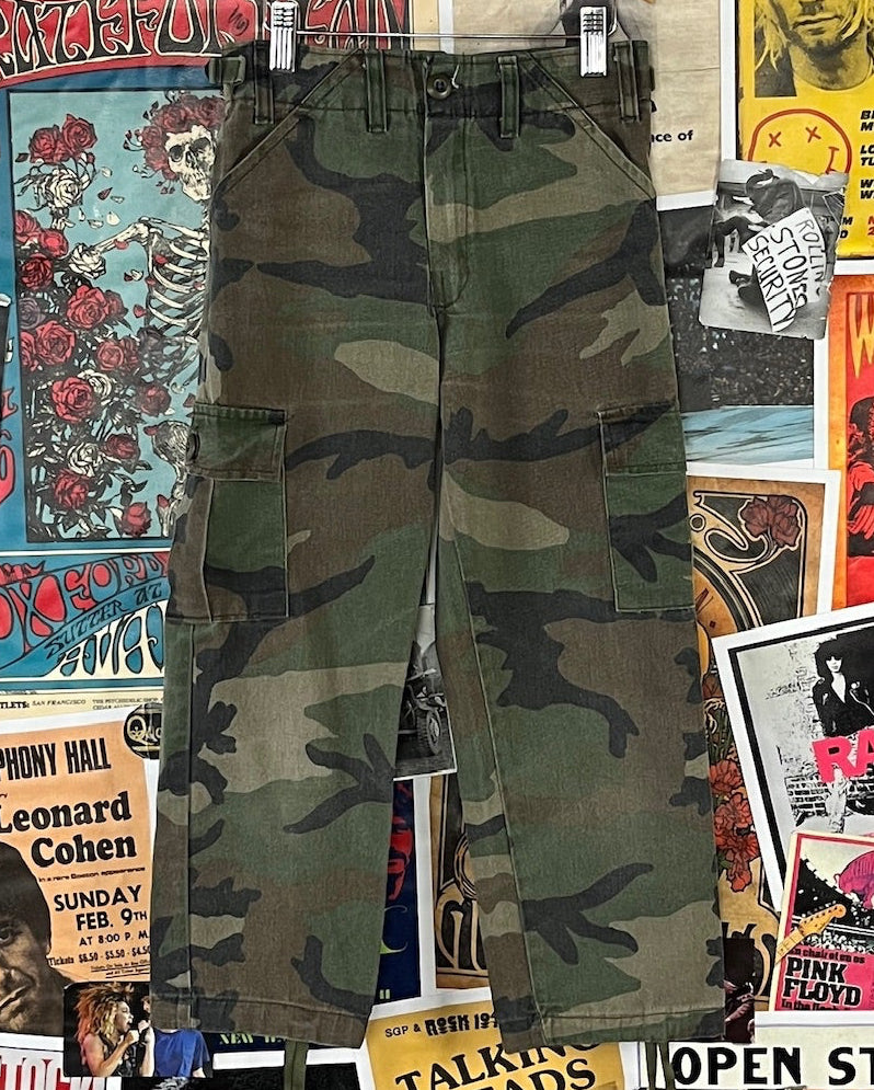 パンツ Kids Sticker Printed Military Pants 38 Vintage Kids 80s-90s Camouflage Print USA Military Cargo Pants Age