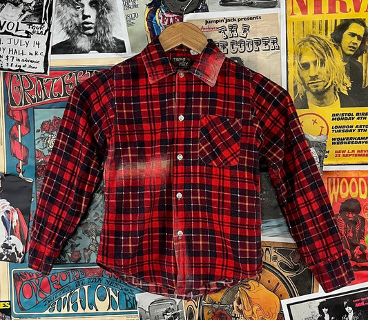 Vintage boys red 70s 80s plaid flannel button up shirt size 7 ages 6 to 7.
