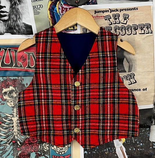 Vintage boys 70s red plaid waistcoat vest in a size 4 to 5.