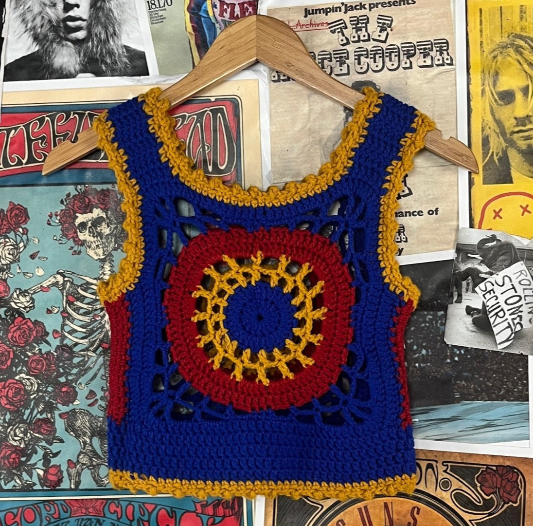 Vintage girls retro 70s colorful handknit crochet afghan sleeveless hippie festival hippy tank top. Fits girls size 6X to 7.