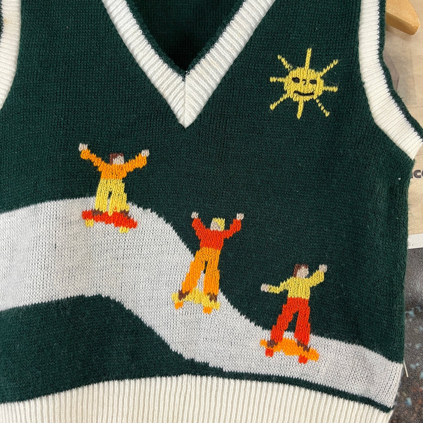 Vintage Toddler Boy Kids 70s-80s Skateboarding Knit Sweater Vest Top 3T