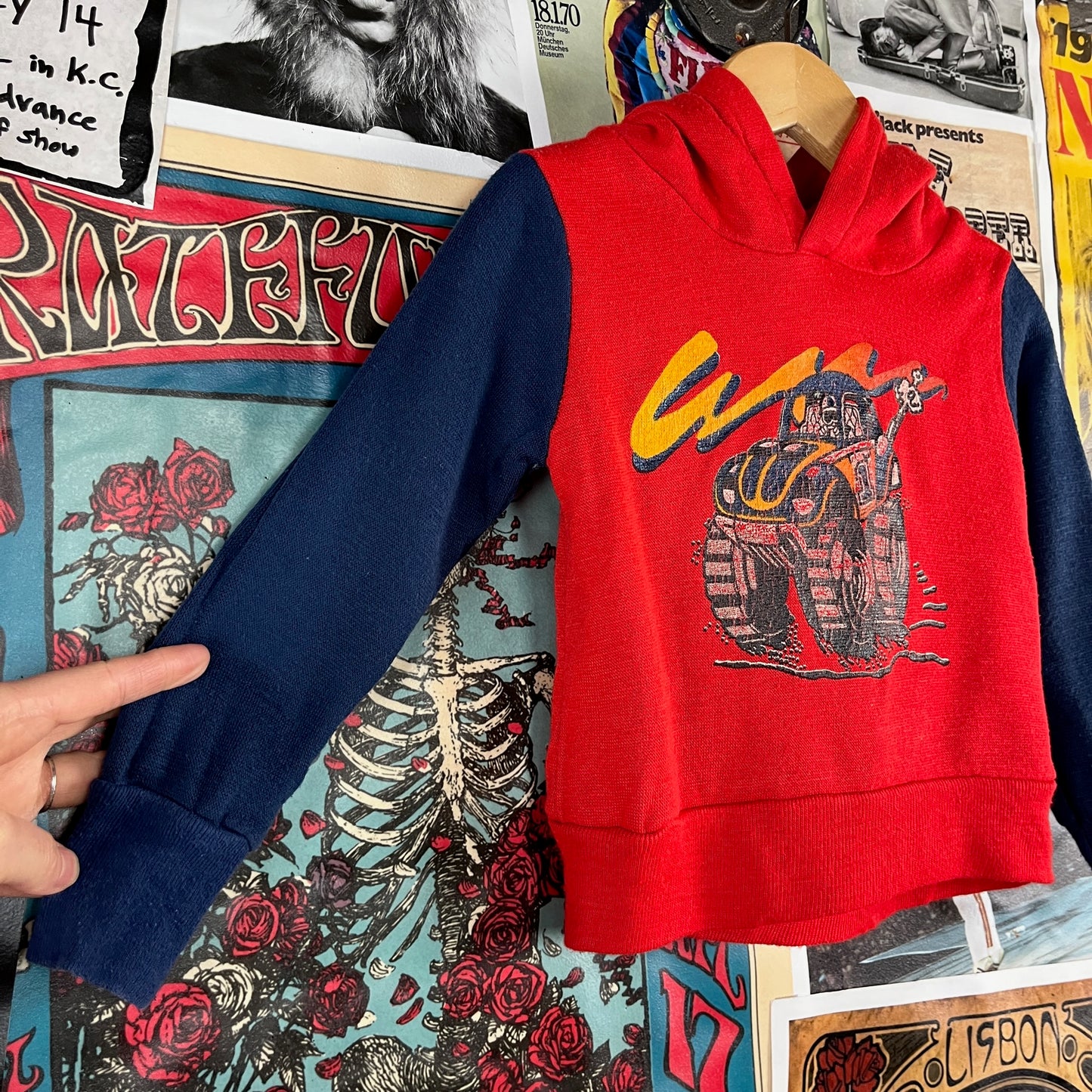 Vintage Toddler Kids 80s Volkswagen Beetle VW Baja Bug Racing Graphc Hoodie Sweatshirt Size 4T Age 3-4