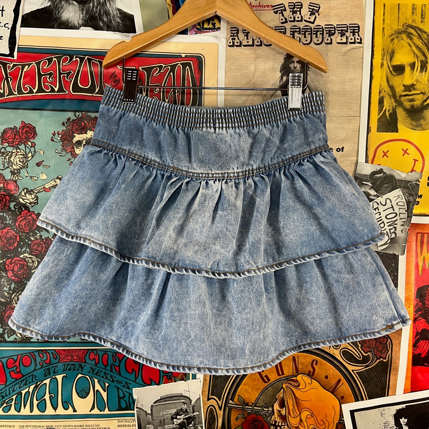 Vintage Girls Kids 90s Light Blue Acid Wash Denim Jean Elastic Ruffle Mini Skirt
