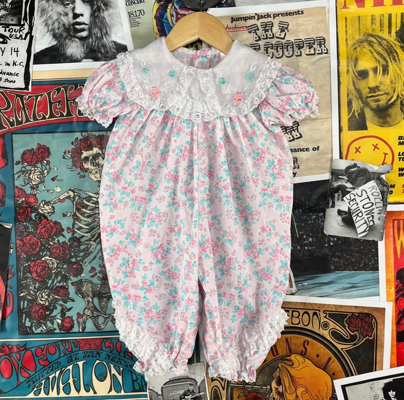 Adorable vintage baby girls kids 90s pink blue floral print puff sleeve lace embroidered flower bubble jumpsuit by Mini Togs size 12 months