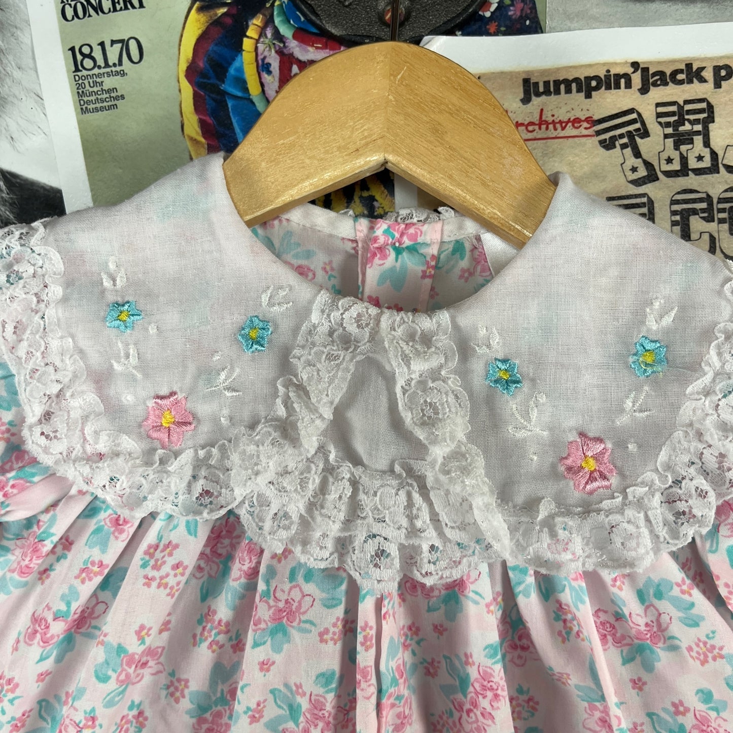 Vintage Baby Girls Kids 90s Pink Blue White Lace Floral All Over Print Embroidered Mini Togs Bubble Jumpsuit 12 Months