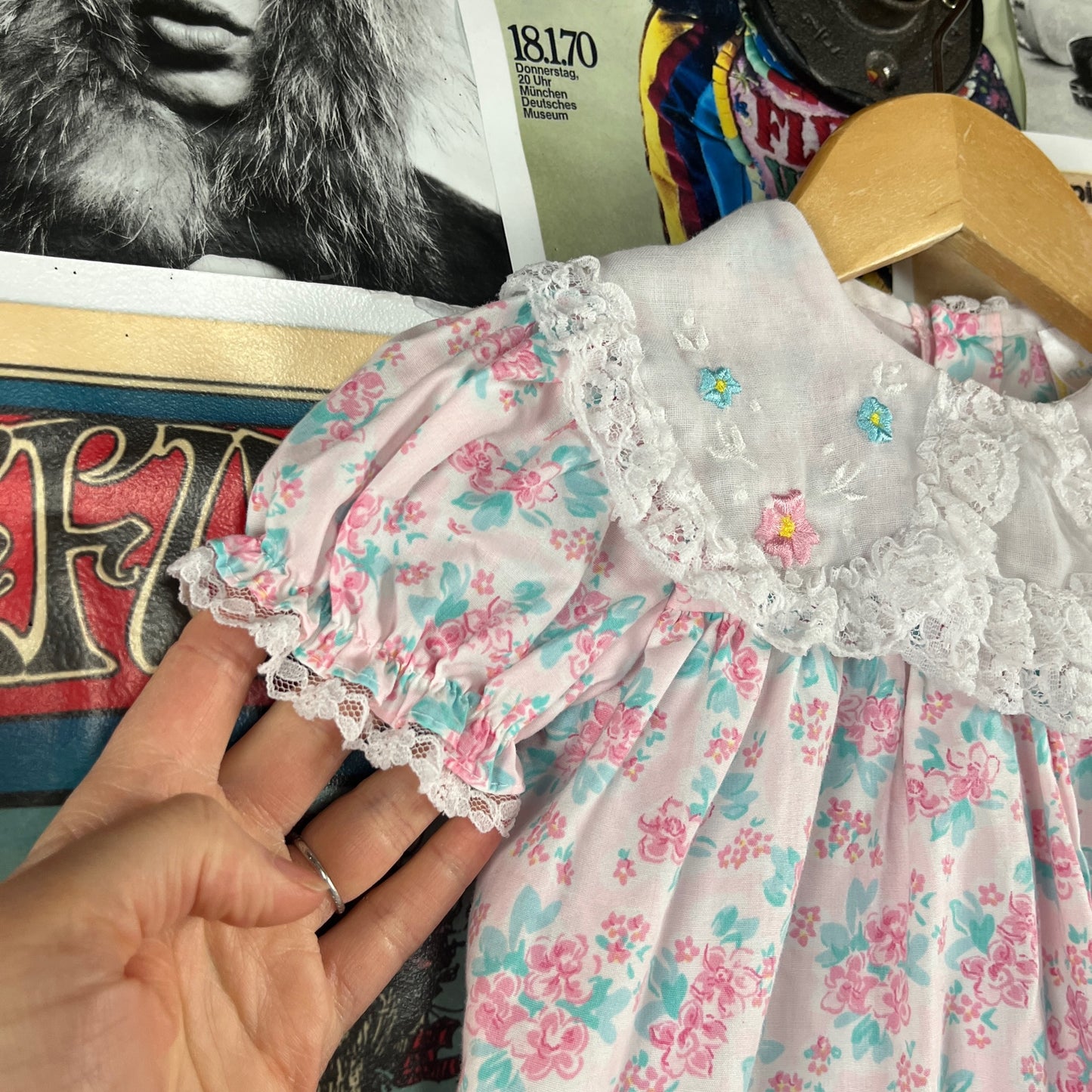 Vintage Baby Girls Kids 90s Pink Blue White Lace Floral All Over Print Embroidered Mini Togs Bubble Jumpsuit 12 Months