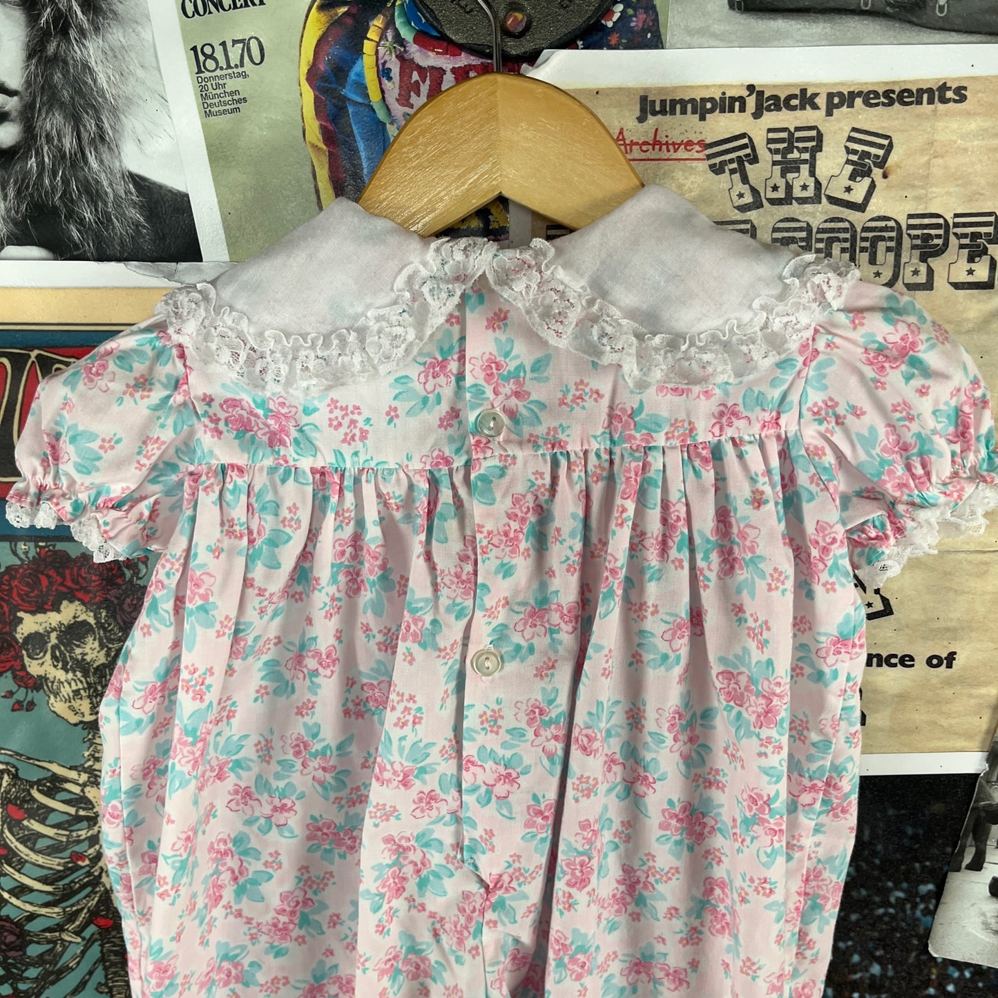 Vintage Baby Girls Kids 90s Pink Blue White Lace Floral All Over Print Embroidered Mini Togs Bubble Jumpsuit 12 Months