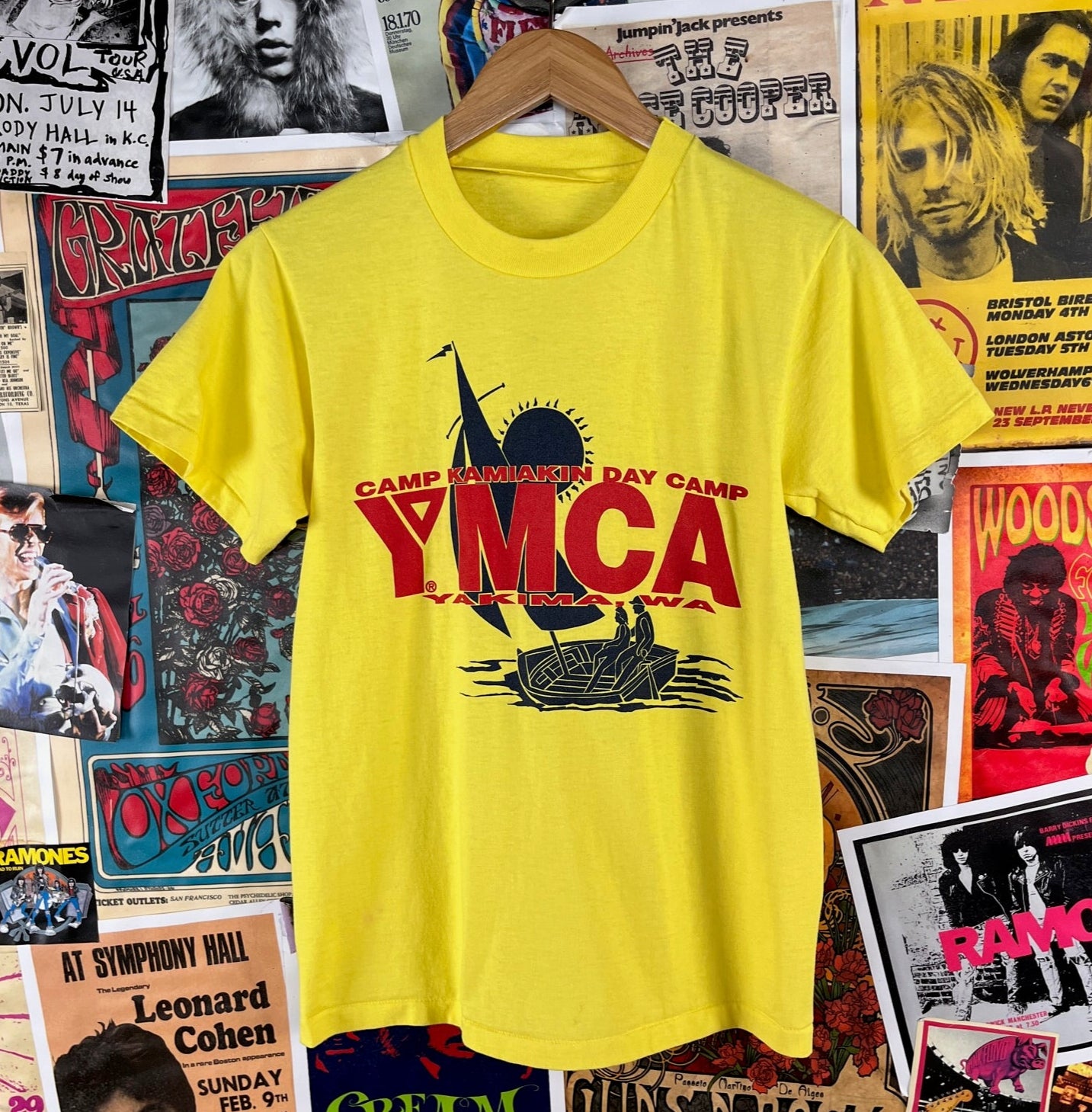 Vintage 80s 90s single stitch YMCA Camp Kamiakin Yakima Washington State graphic souvenir t-shirt adult small.