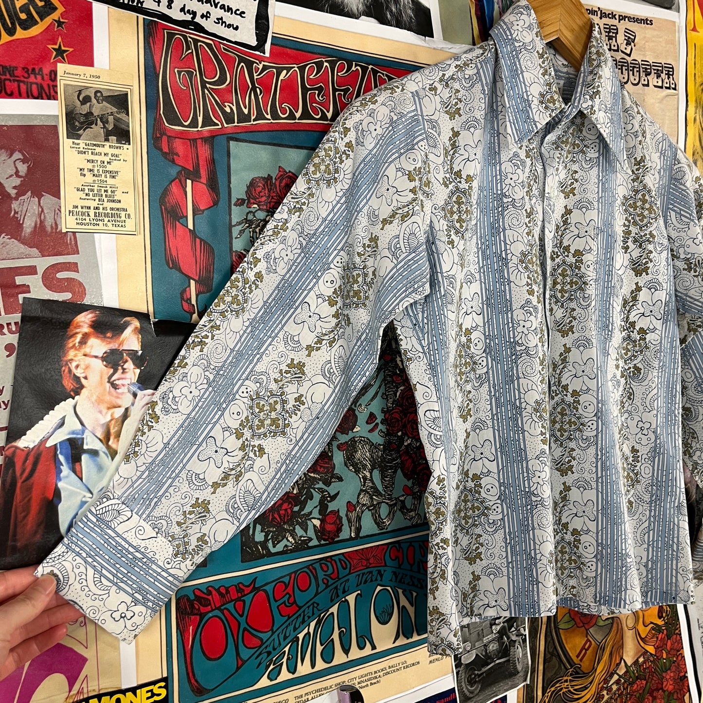 Vintage Kids Boys 1960s-70s Blue Gold White Paisley Striped Print Town Vetted Vintage Vintage Kids Boys 1960s-70s Blue Gold White Paisley Striped Print Town Vetted Vintage