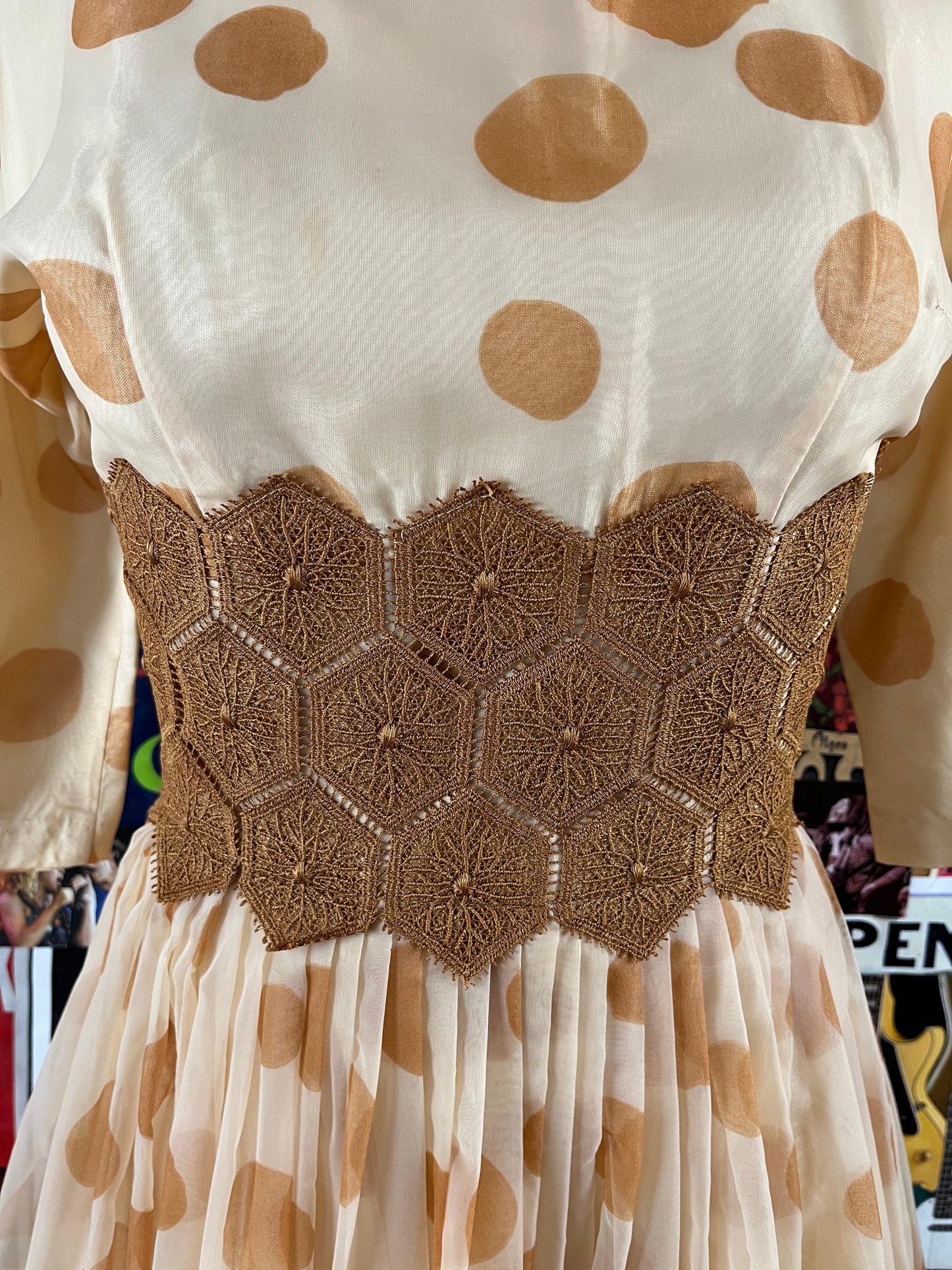 Vintage Women's 1950s Nude Polka Dot Print Lace Fit and Flare Cocktail Tea Gown Dress XS