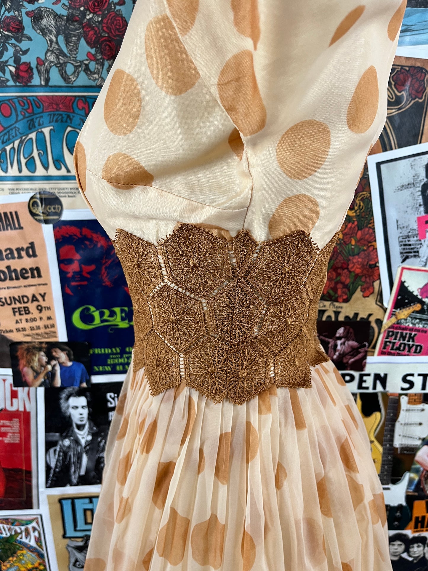 Vintage Women's 1950s Nude Polka Dot Print Lace Fit and Flare Cocktail Tea Gown Dress XS