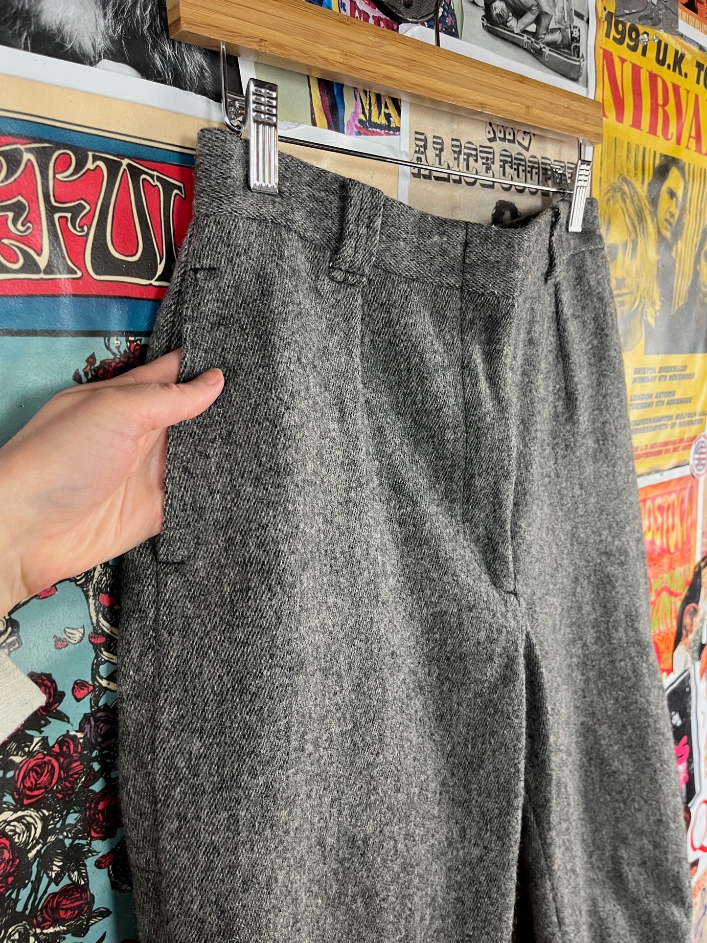 Vintage Women's 80s-90s Gray Tweed Woolrich Cropped Equestrian Style Breeches Trouser Pants 28" Waist