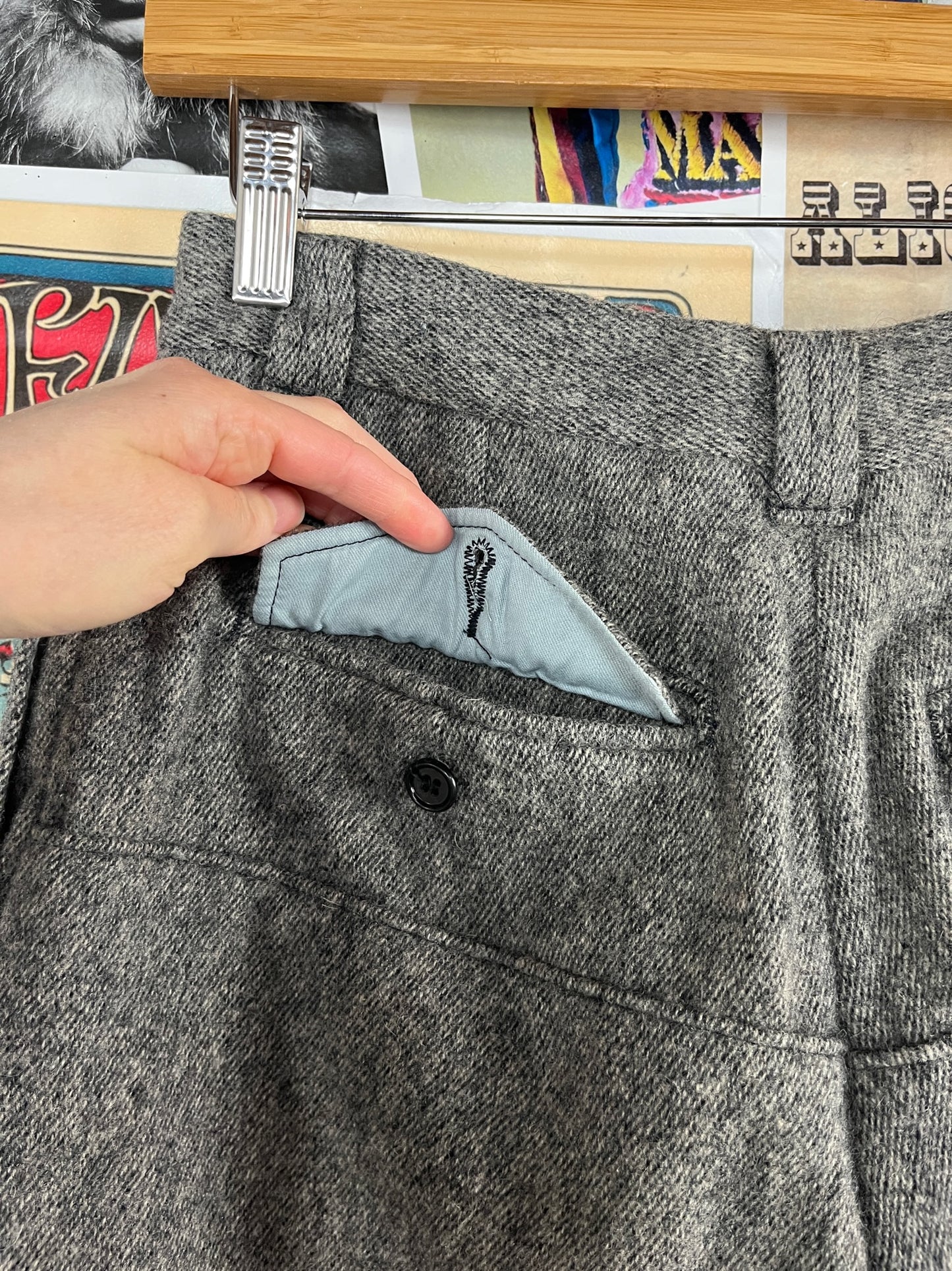 Vintage Women's 80s-90s Gray Tweed Woolrich Cropped Equestrian Style Breeches Trouser Pants 28" Waist