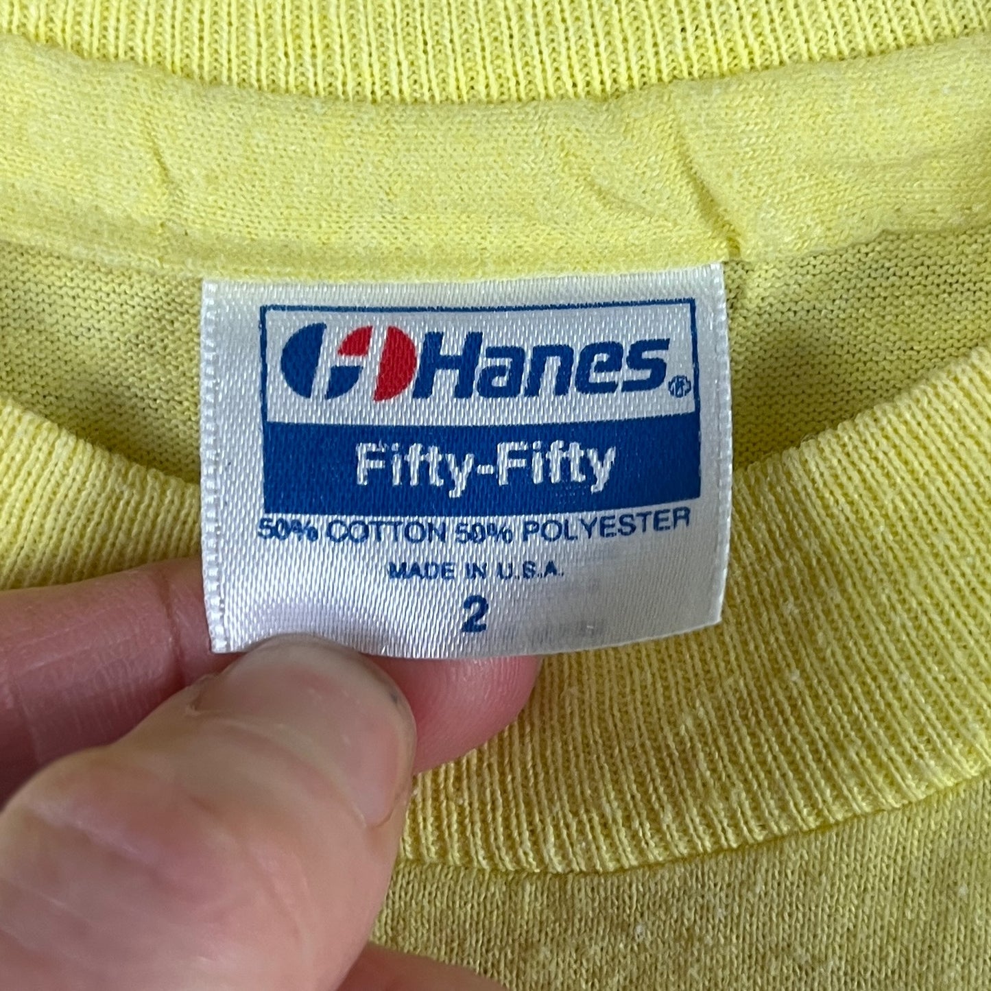 Vintage Toddler Kids 80s Yellow Somebody In Seattle Loves Me Teddy Bear Peaches Washington State Souvenir Graphic T-Shirt 2T