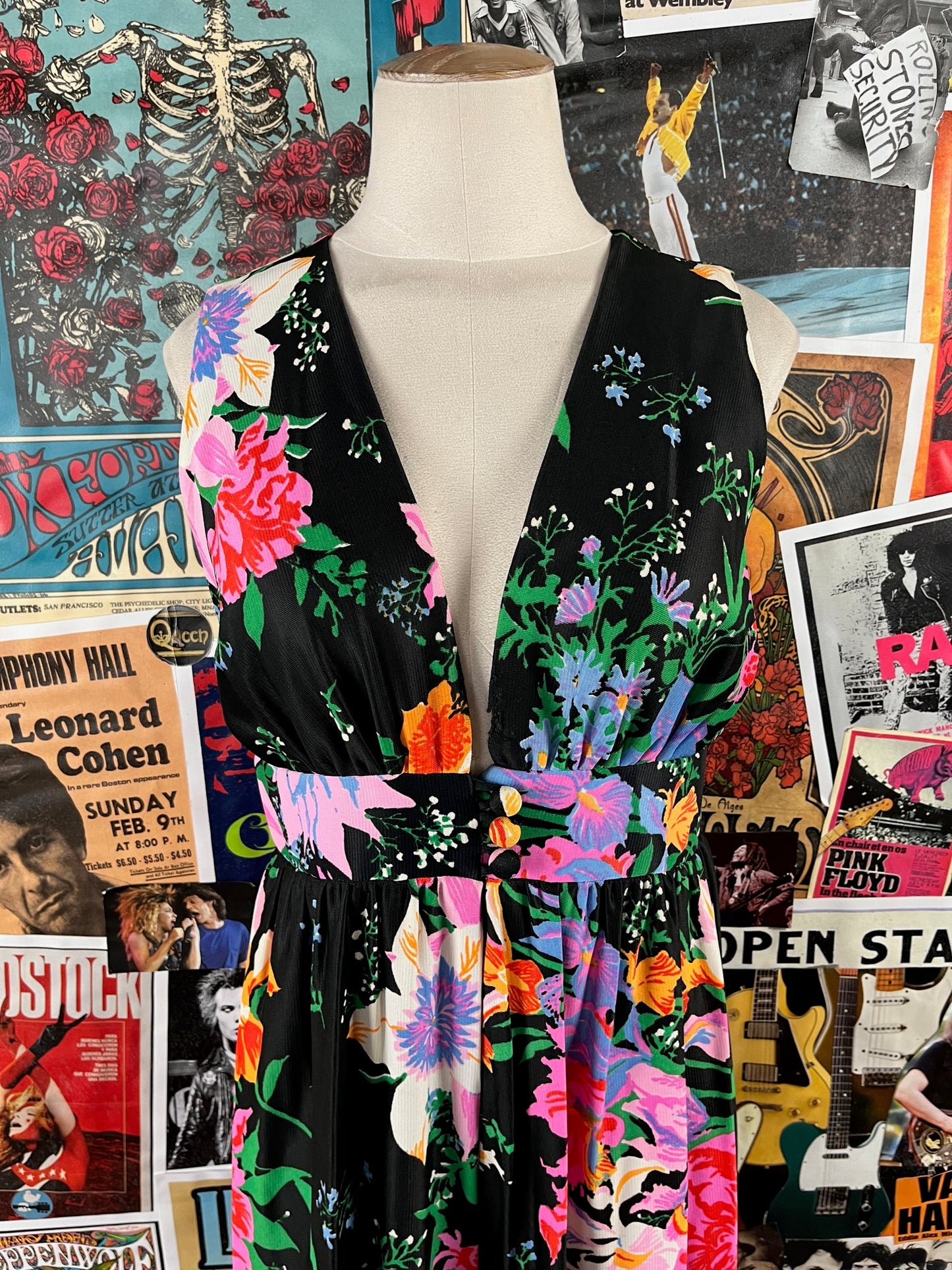 Vintage Women's 70s Black Floral Deep V Empire Waist Keyloun Hostess Disco Jumpsuit