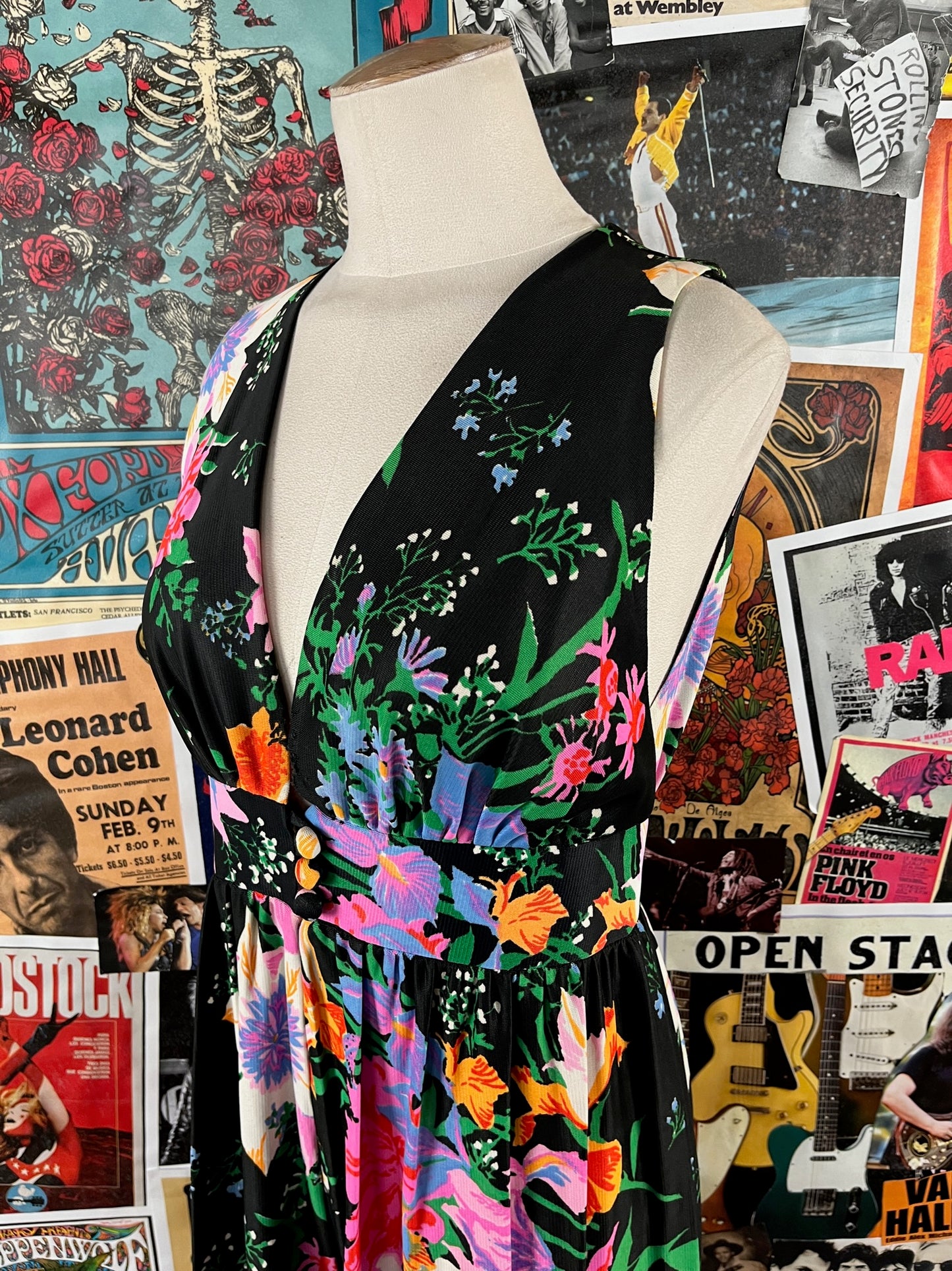 Vintage Women's 70s Black Floral Deep V Empire Waist Keyloun Hostess Disco Jumpsuit