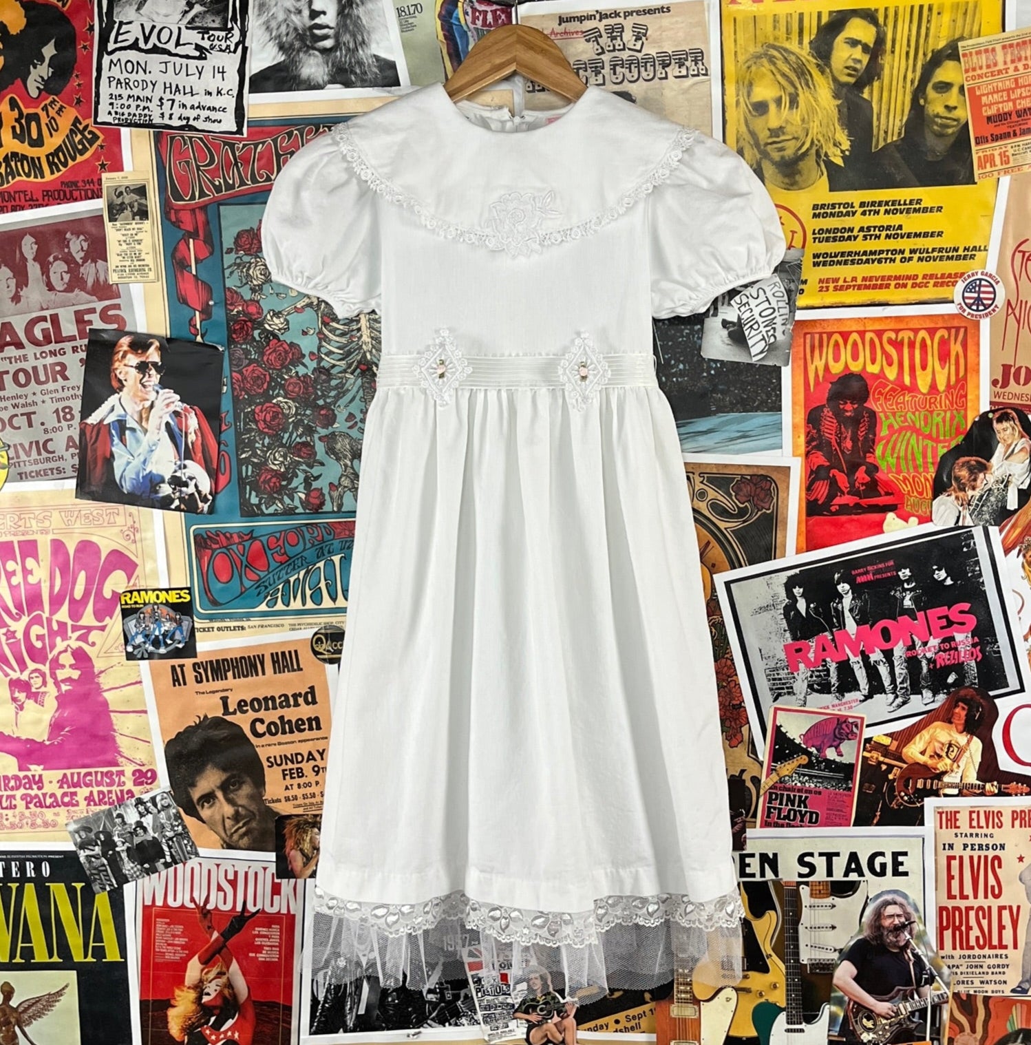 Vintage girls 90s white flower girl Easter Sunday dress coquette with pink rosettes lace trim size 10 ages 8-9.