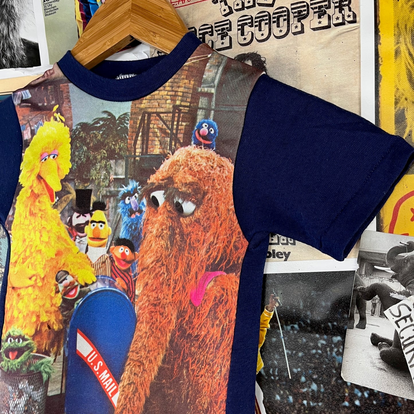 Vintage Toddler Kids 70s-80s Blue JCPenney Sesame Street Snuffleupagus Muppets Cartoon Graphic Ringer T-Shirt 3T-4T
