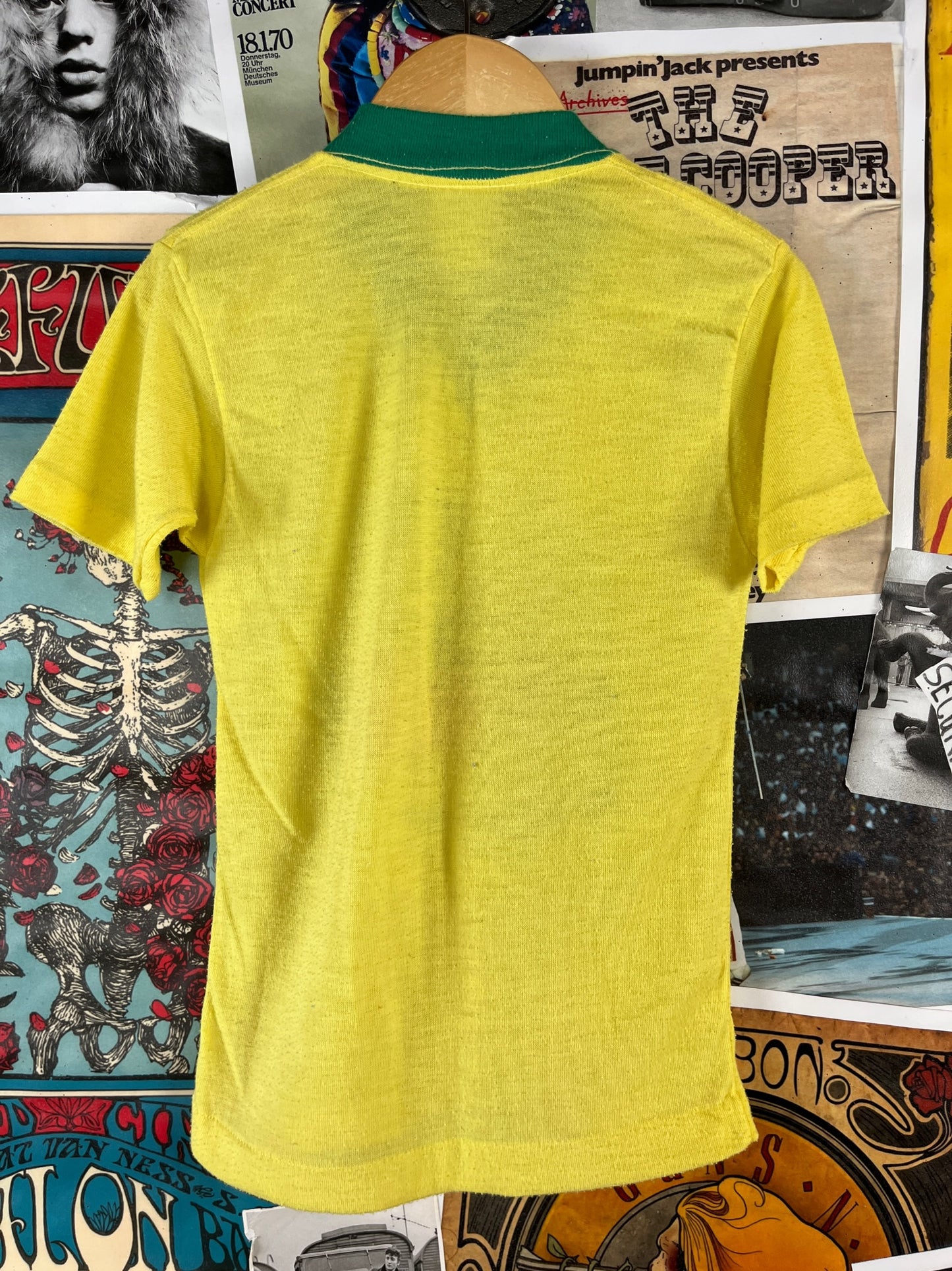 Vintage Kids Unisex 70s-80s Yellow Sesame Street Muppets Grover Fishing Graphic JCPenney V-Neck Ringer Pajama T-Shirt Top