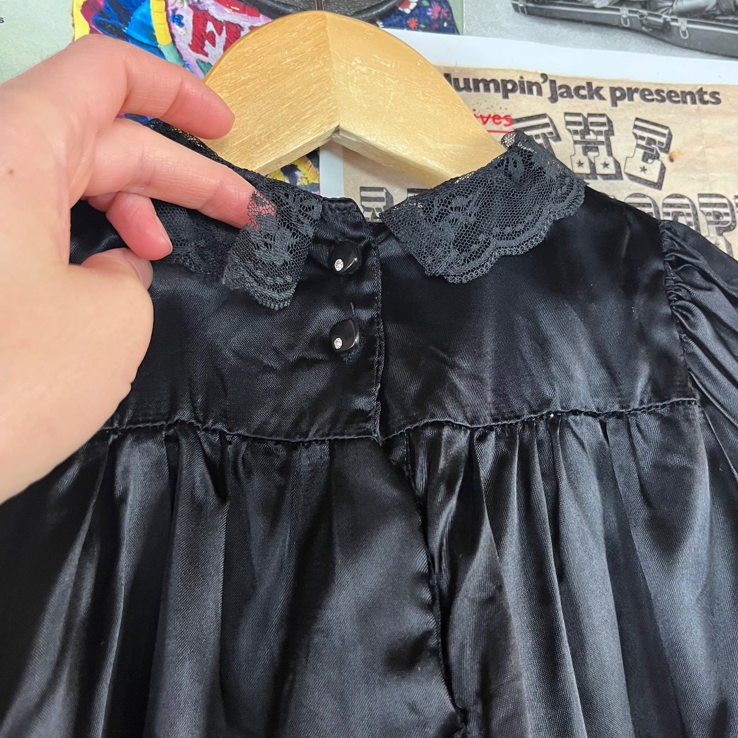 Vintage Baby Girls Kids 70s-80s Solid Plain Black Satin Balloon Sleeve Lace Trim Collared Gothic Dress 12 Months