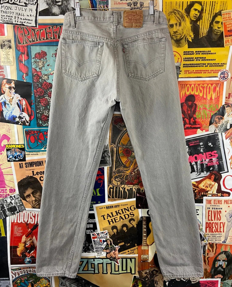 Vintage 80s Gray Made in USA Levis 501 Denim Jeans 32x33 Grunge