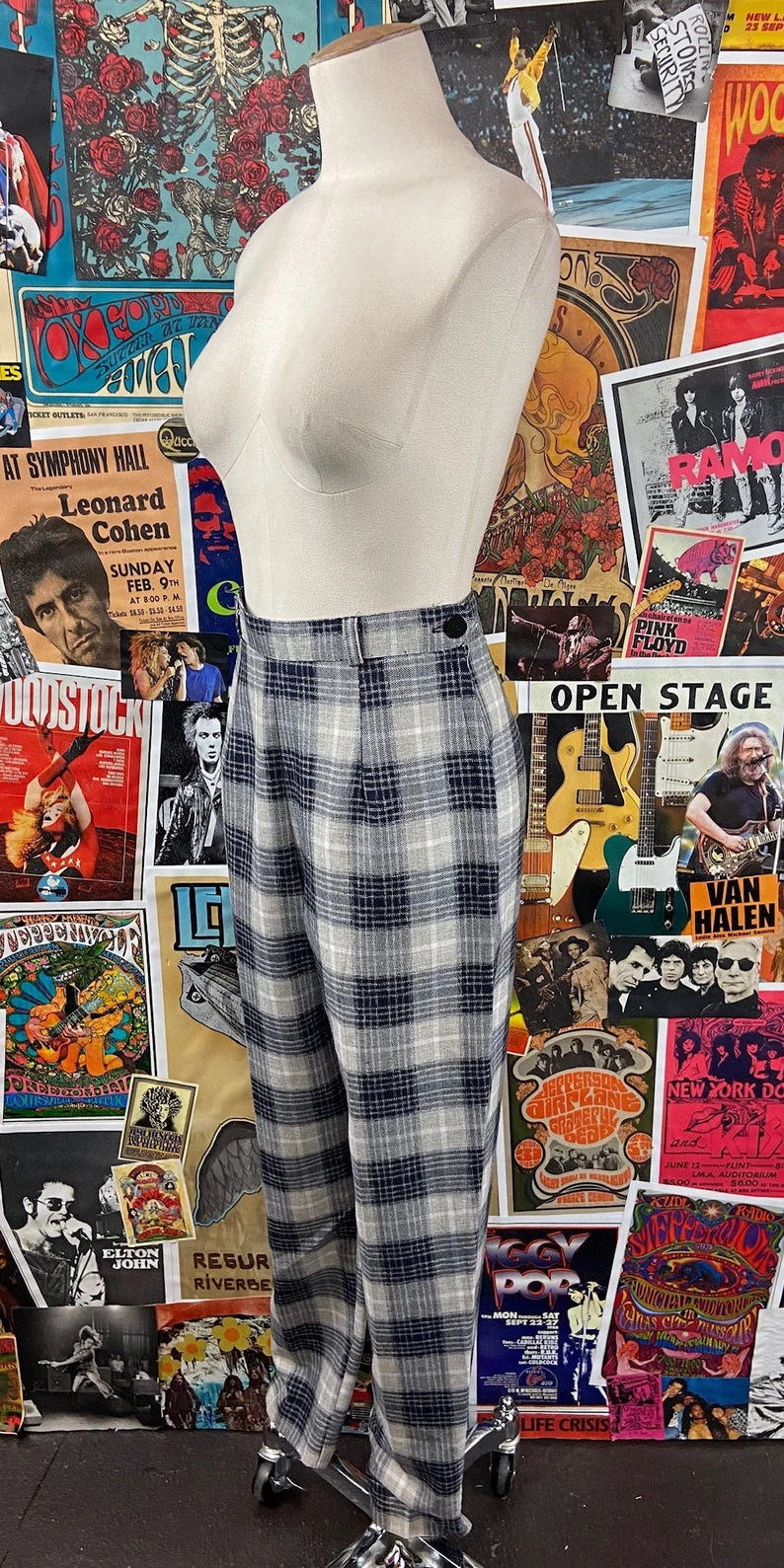 Vintage Women's 90s Blue Gray Plaid High Rise Poly Rayon Trouser Pants 26x28